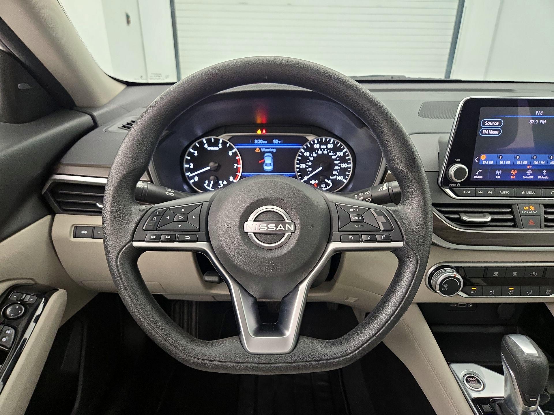 Thumbnail: 2023 Nissan Altima - 10