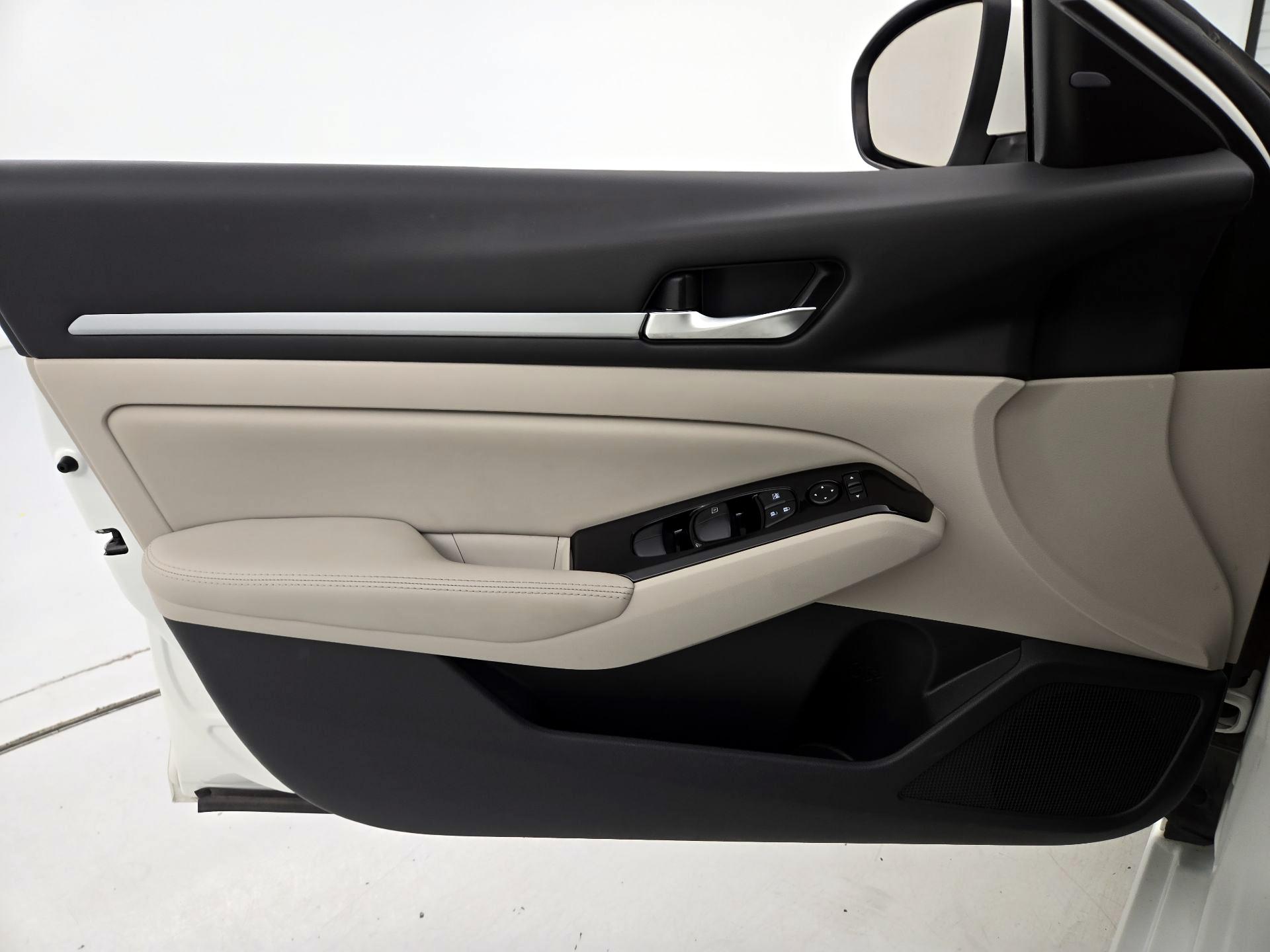 Thumbnail: 2023 Nissan Altima - 12