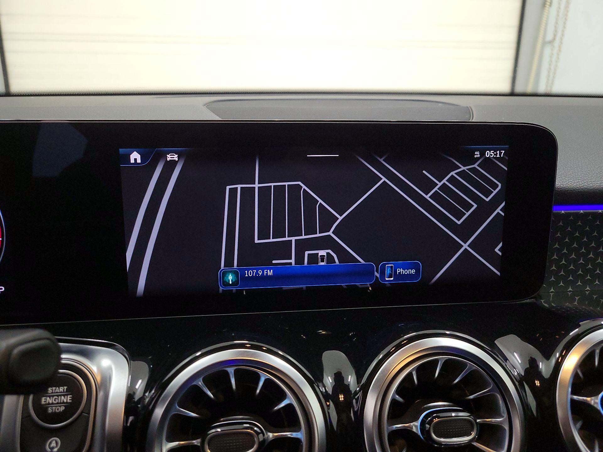 Thumbnail: 2024 Mercedes-Benz GLB - 14