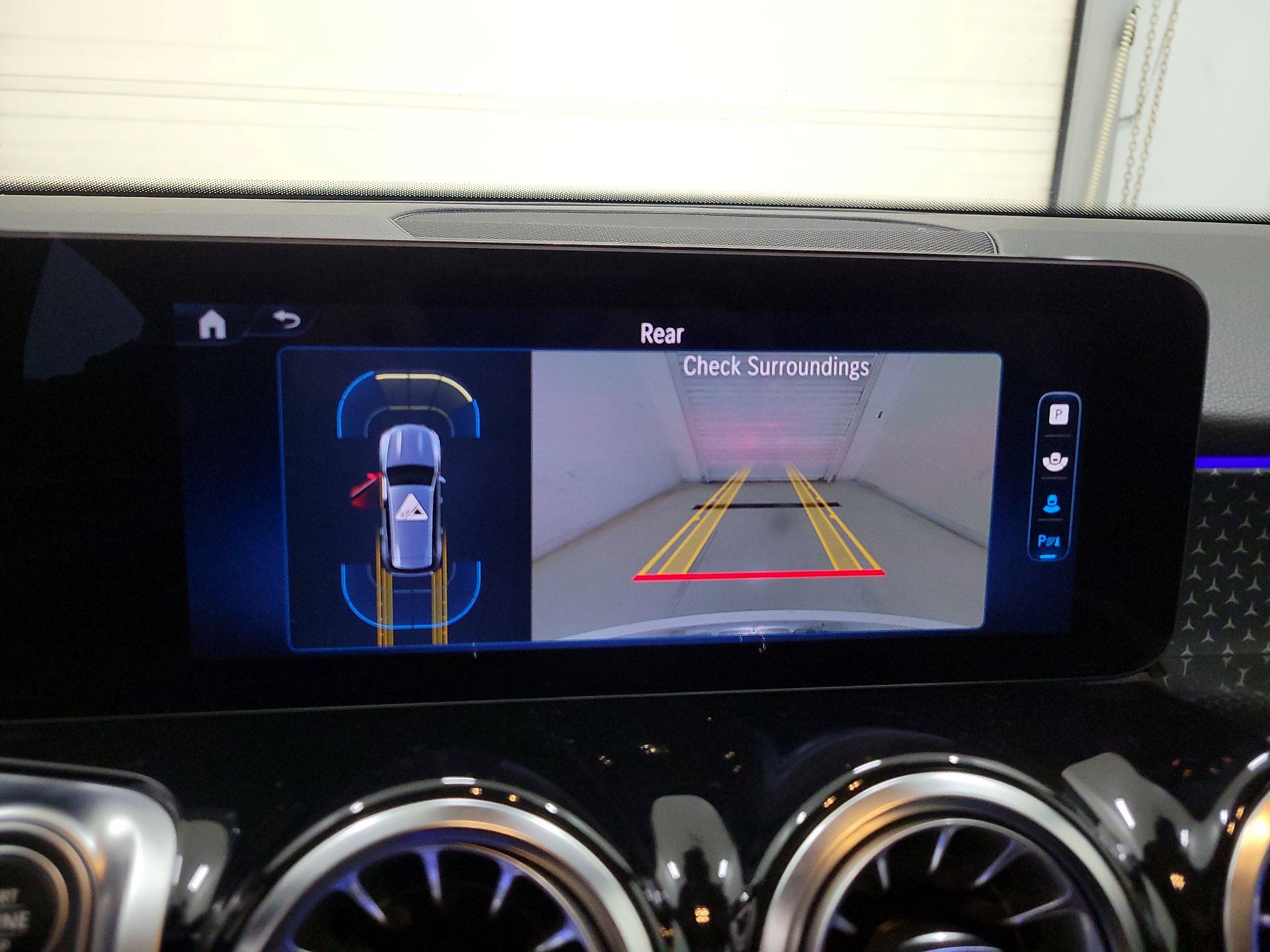 Thumbnail: 2024 Mercedes-Benz GLB - 15