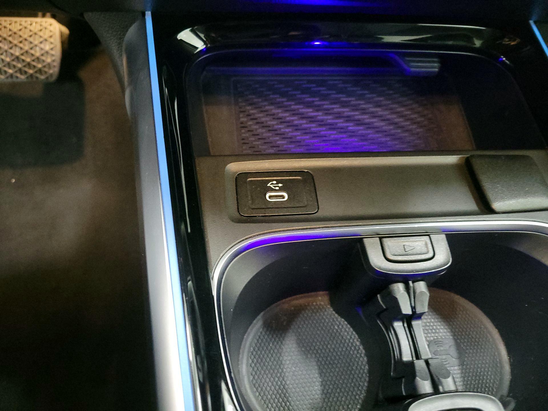 Thumbnail: 2024 Mercedes-Benz GLB - 19