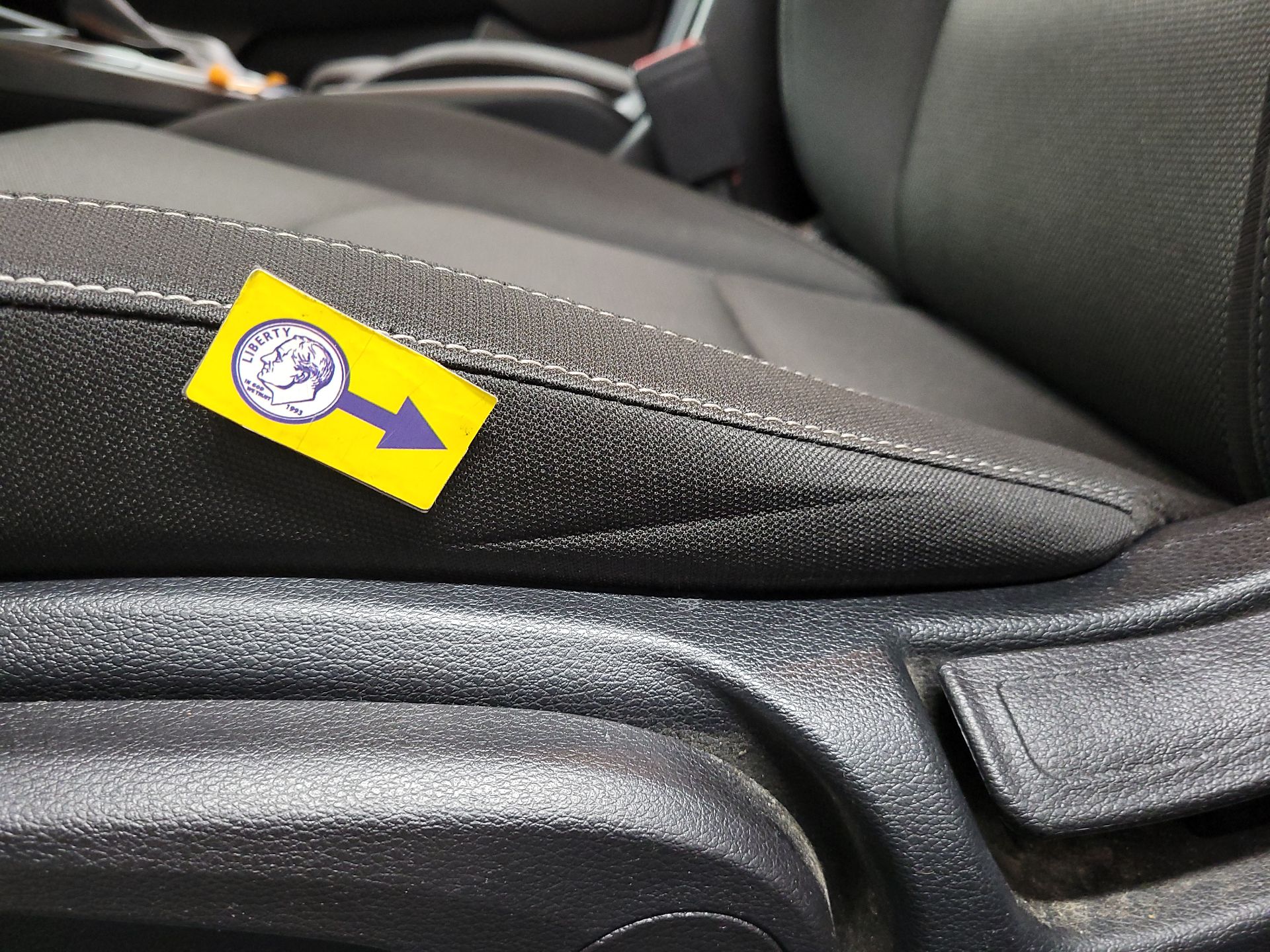 Thumbnail: 2023 Kia Forte - 18