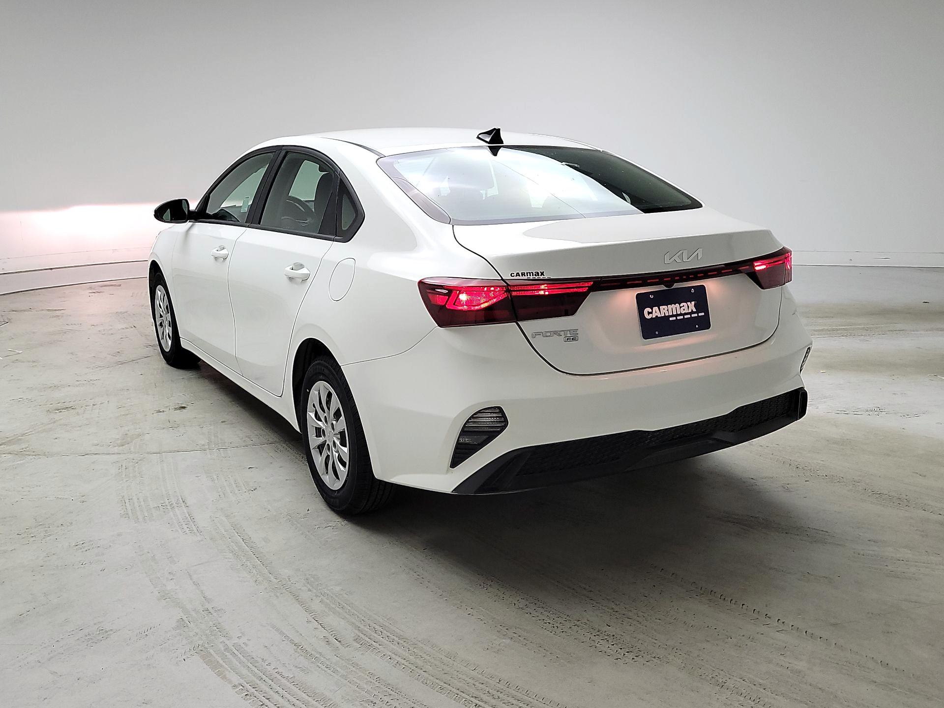 Thumbnail: 2023 Kia Forte - 7