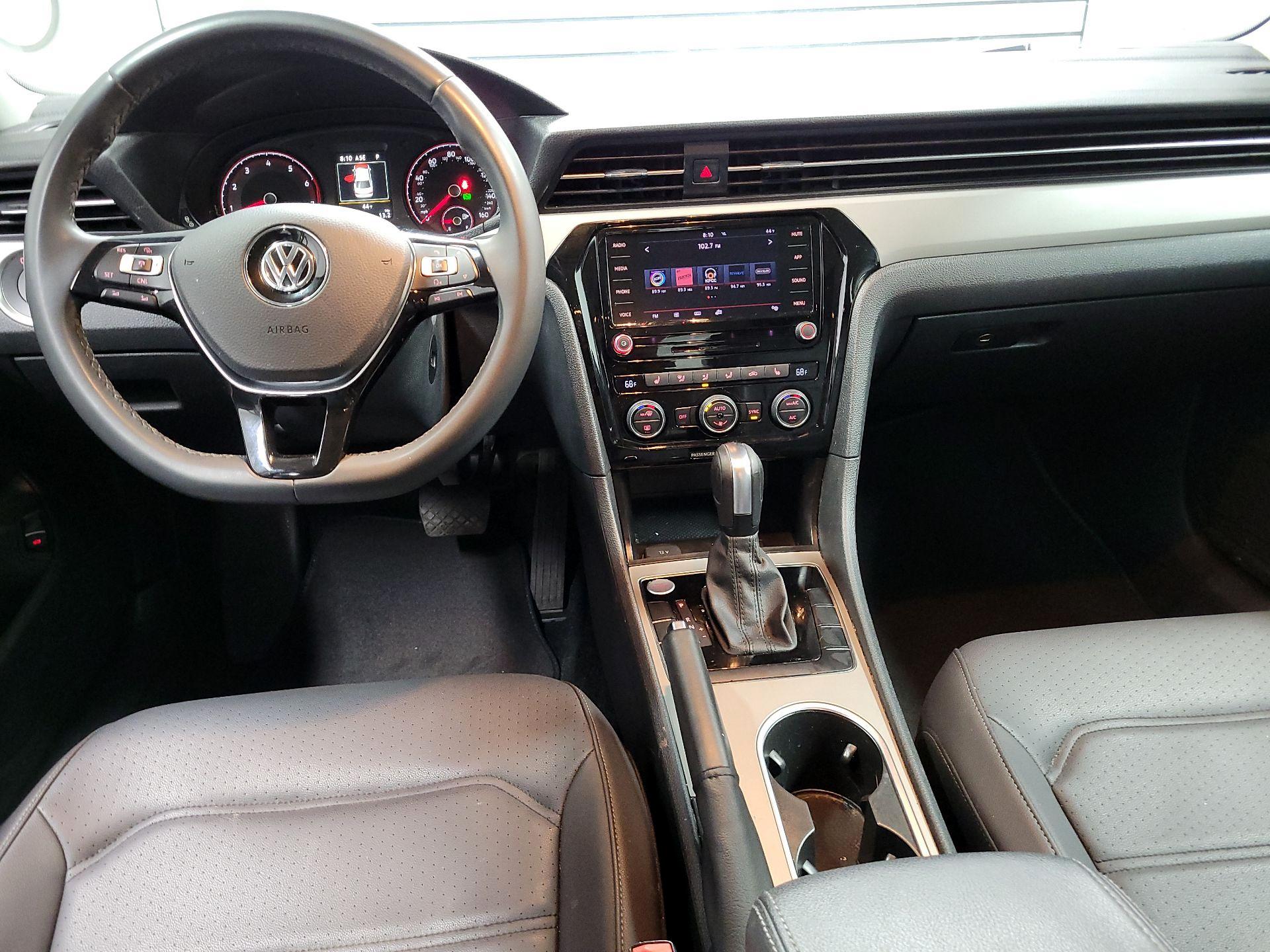 Thumbnail: 2022 Volkswagen Passat - 9