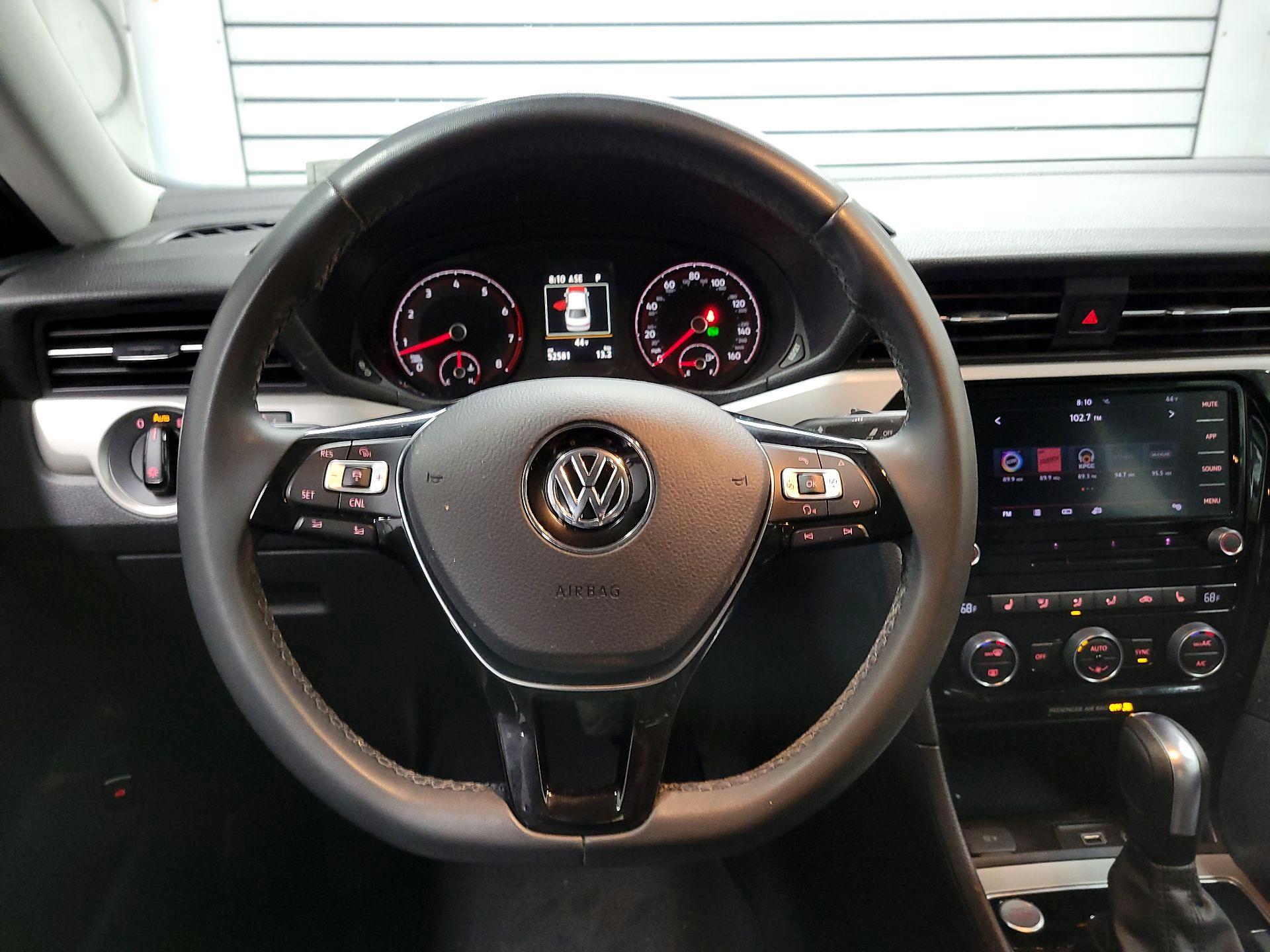 Thumbnail: 2022 Volkswagen Passat - 10