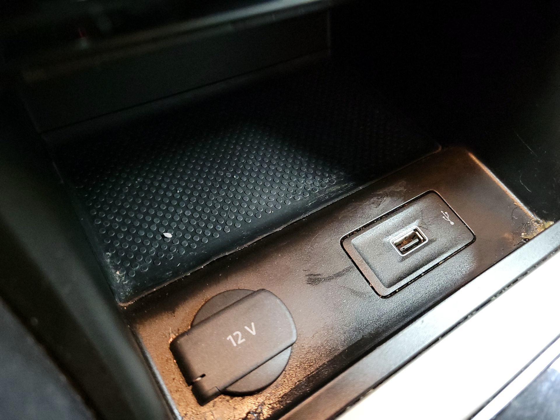 Thumbnail: 2022 Volkswagen Passat - 18