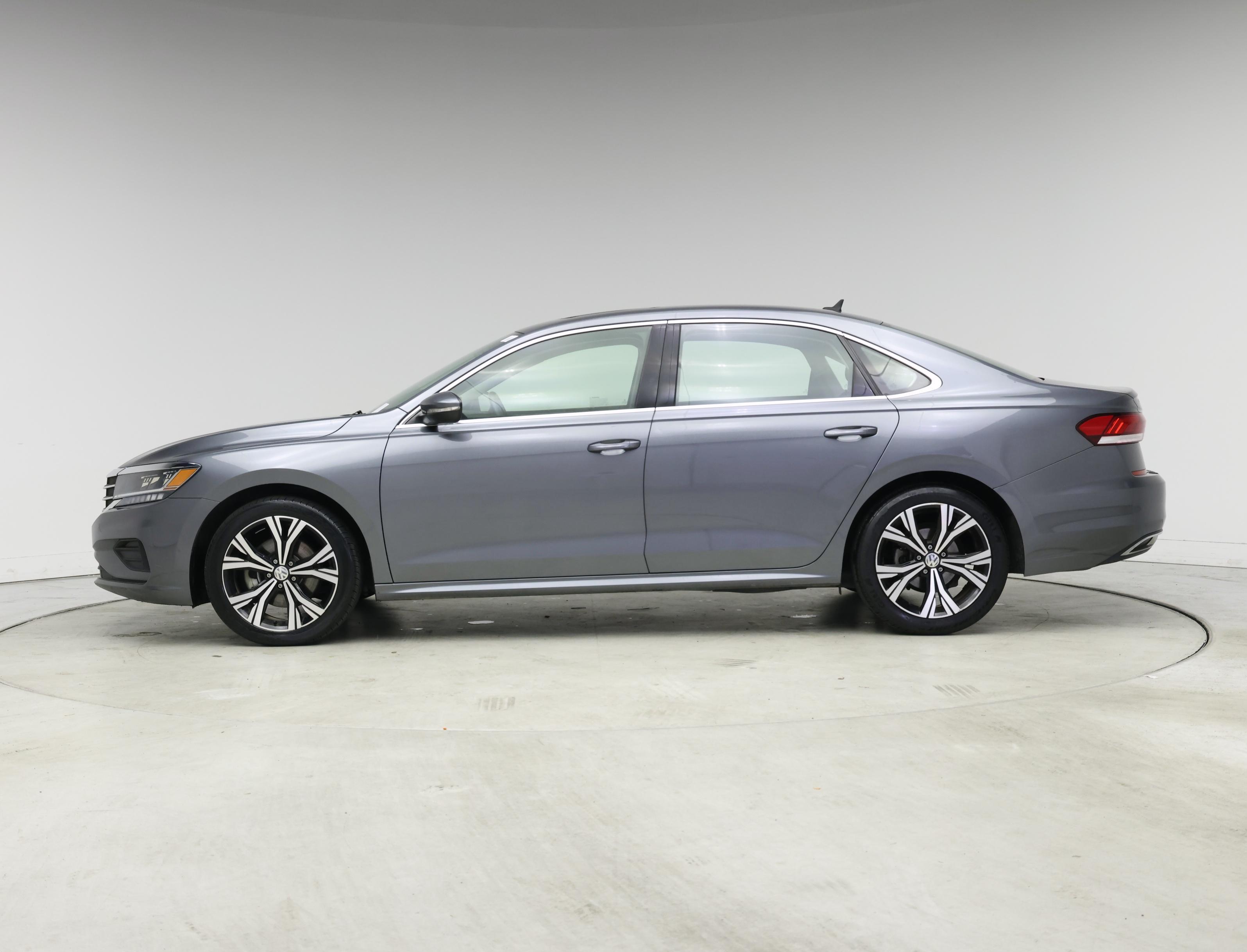 Thumbnail: 2022 Volkswagen Passat - 3