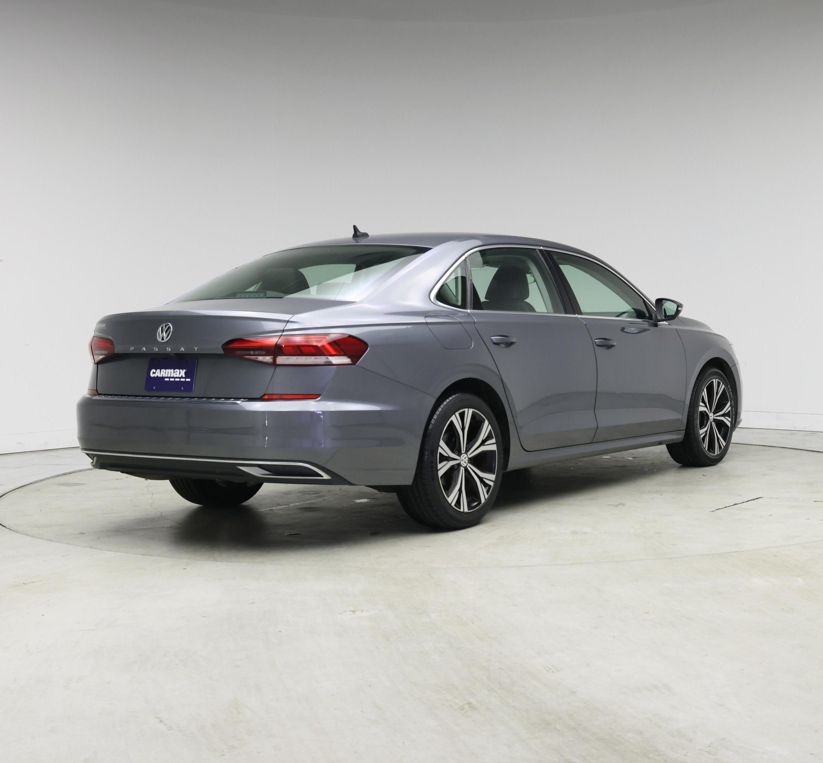 Thumbnail: 2022 Volkswagen Passat - 8