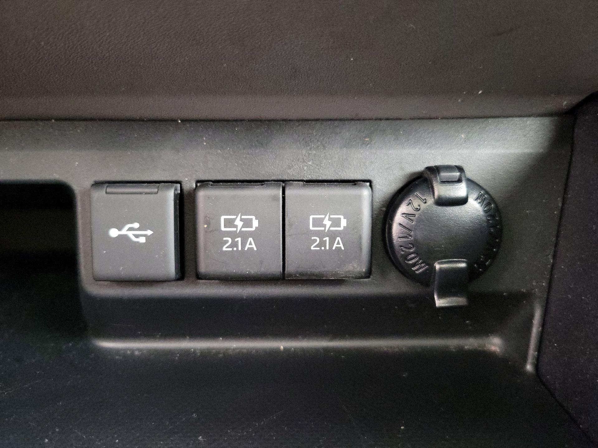 Thumbnail: 2021 Toyota Highlander - 18