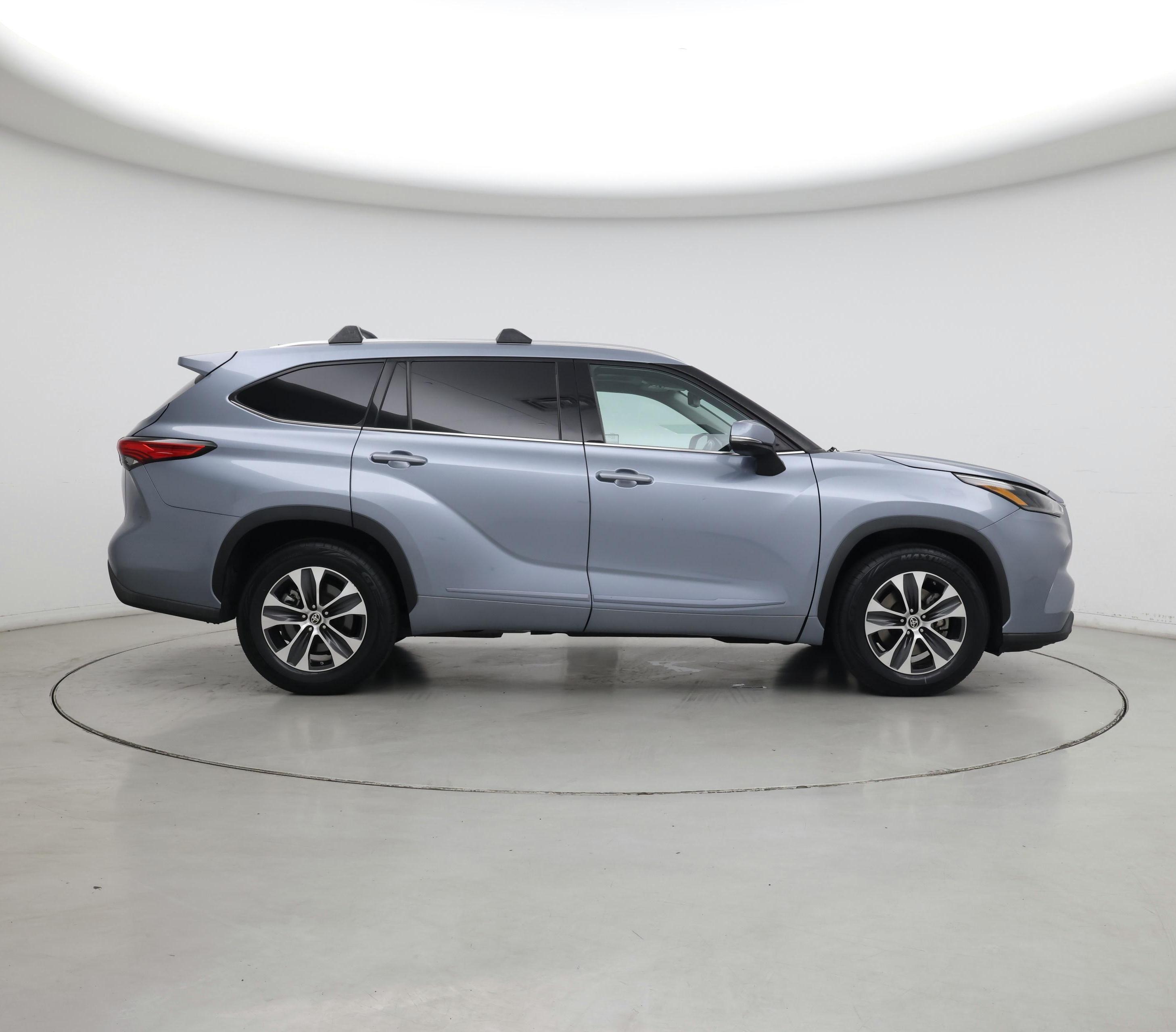 Thumbnail: 2021 Toyota Highlander - 7