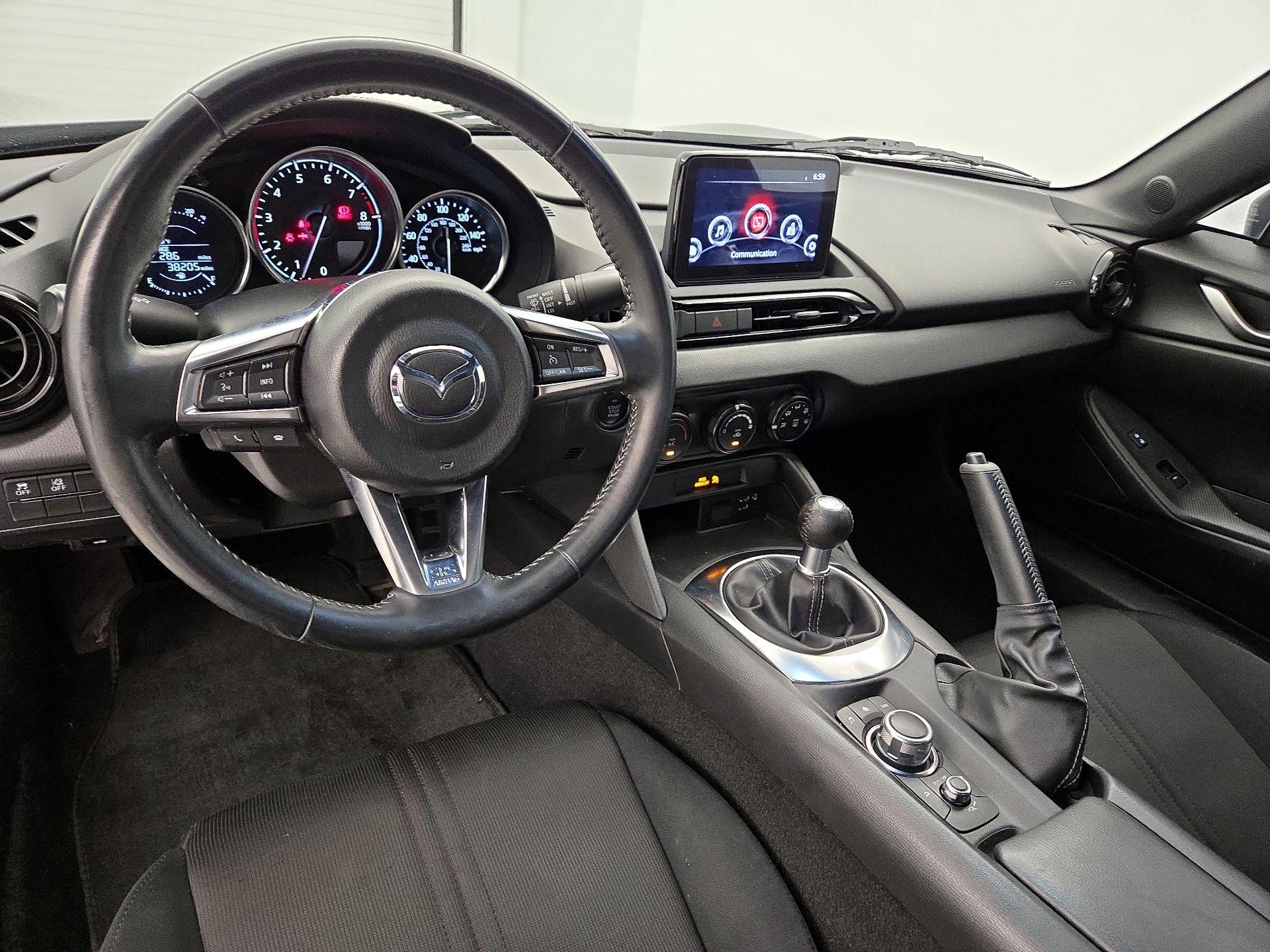 Thumbnail: 2022 Mazda MX-5 Miata - 9