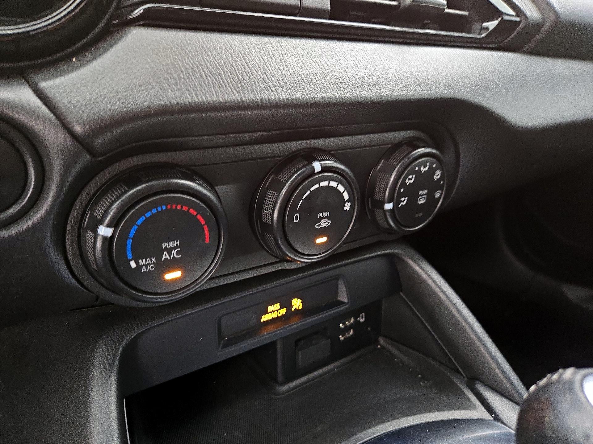 Thumbnail: 2022 Mazda MX-5 Miata - 16