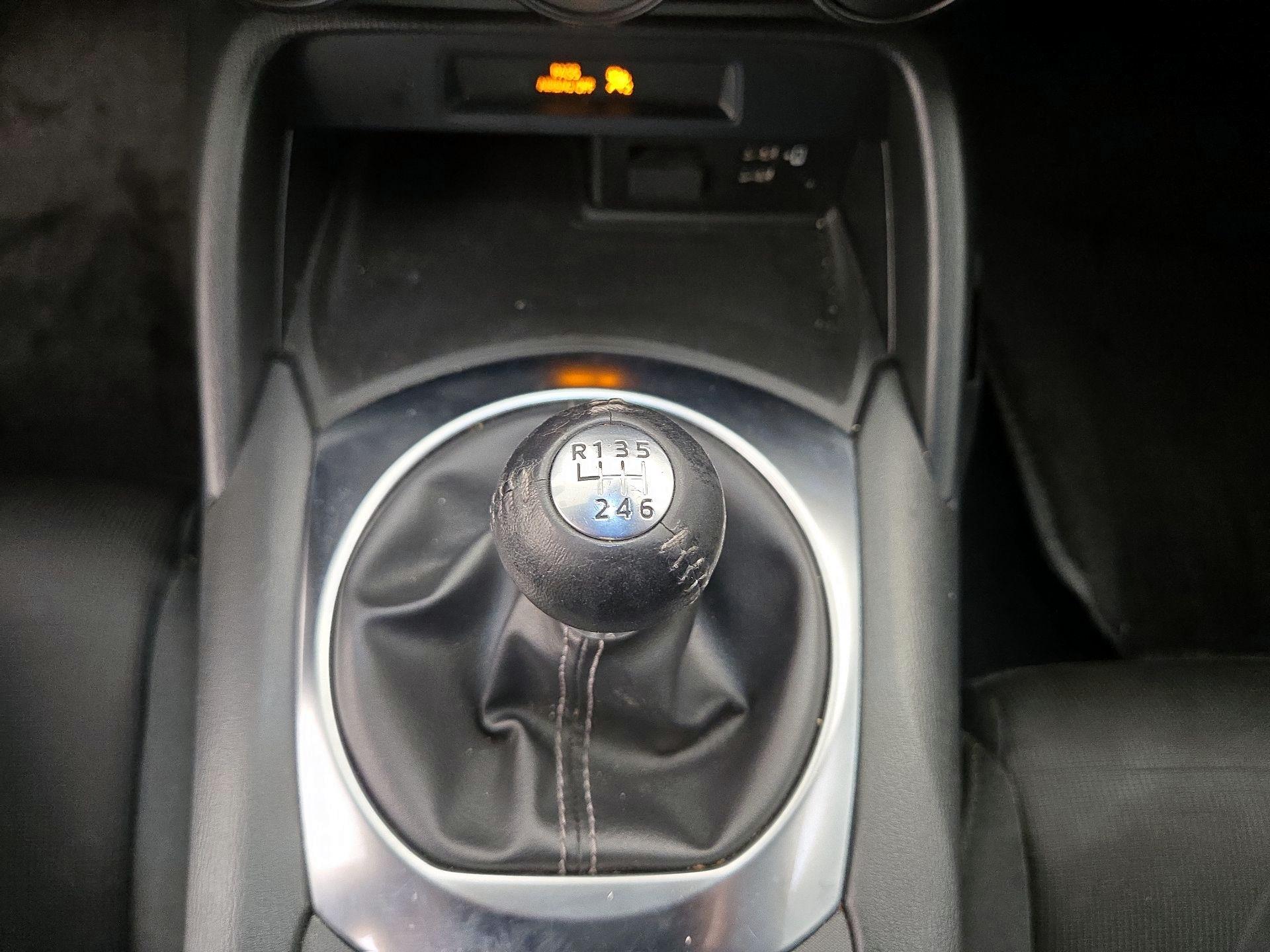 Thumbnail: 2022 Mazda MX-5 Miata - 17