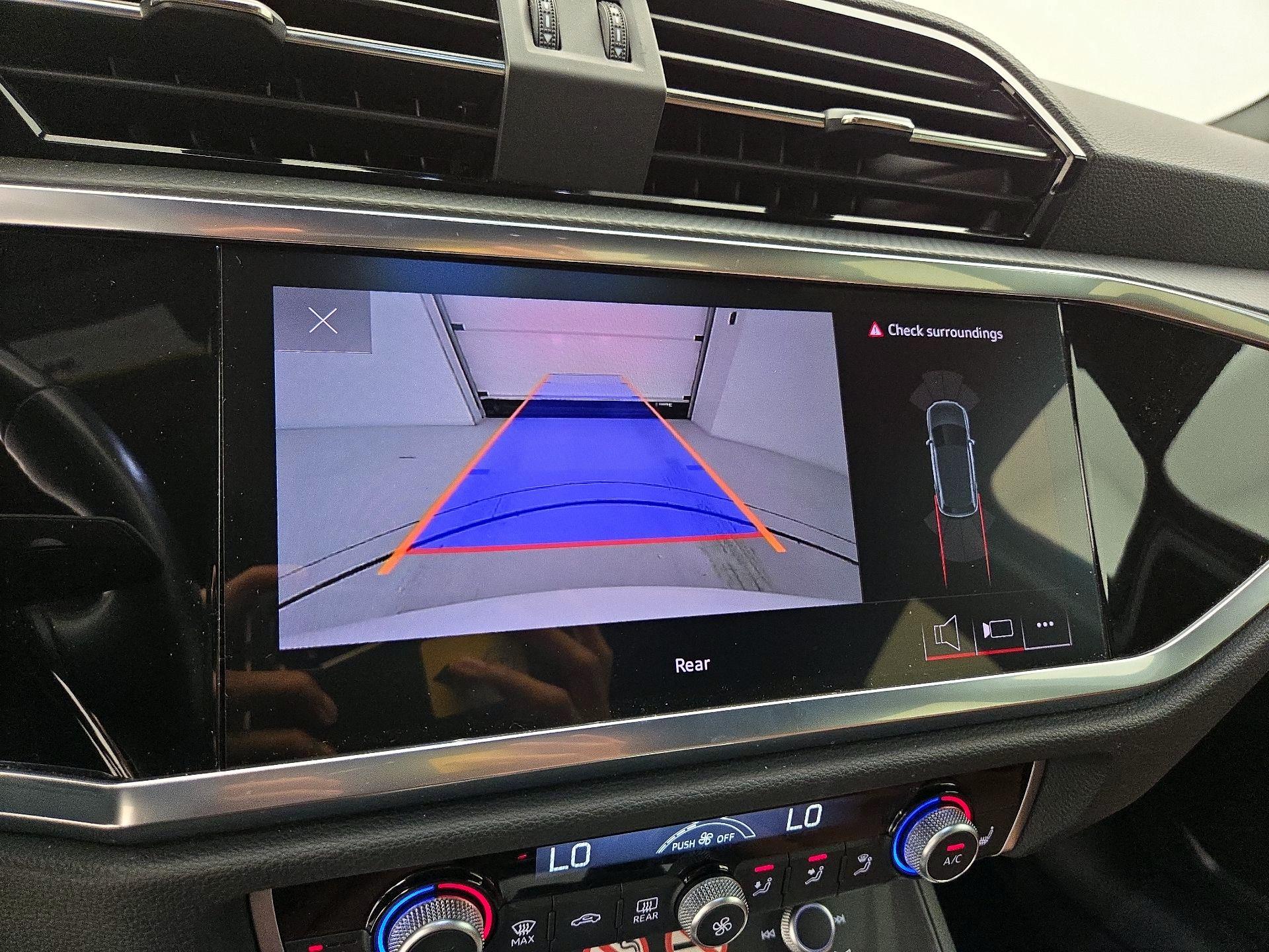 Thumbnail: 2023 Audi Q3 - 14