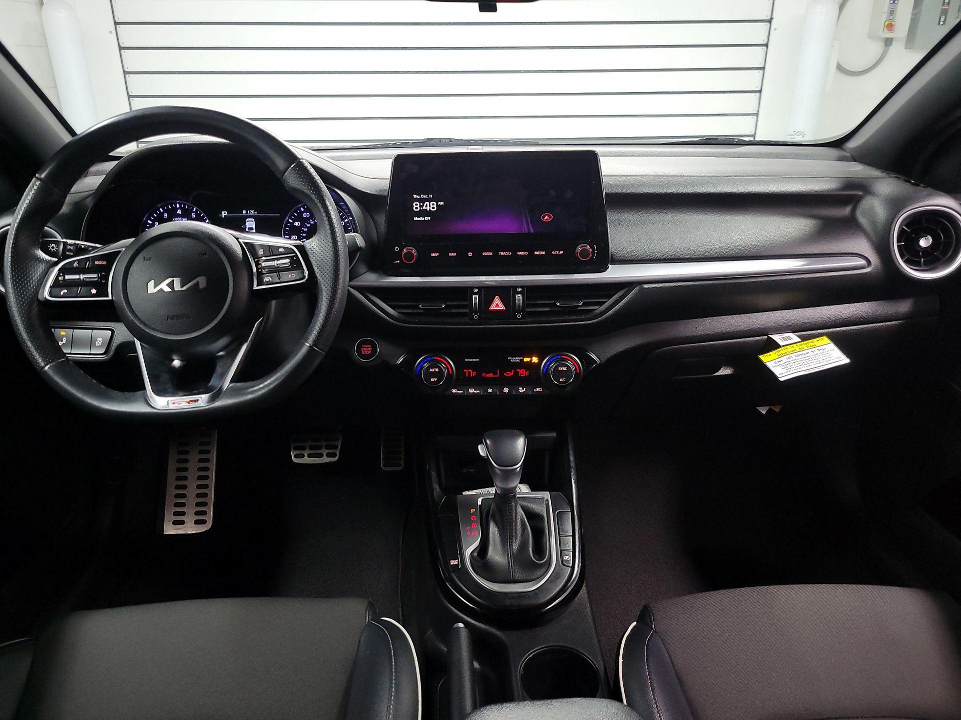 Thumbnail: 2023 Kia Forte - 9