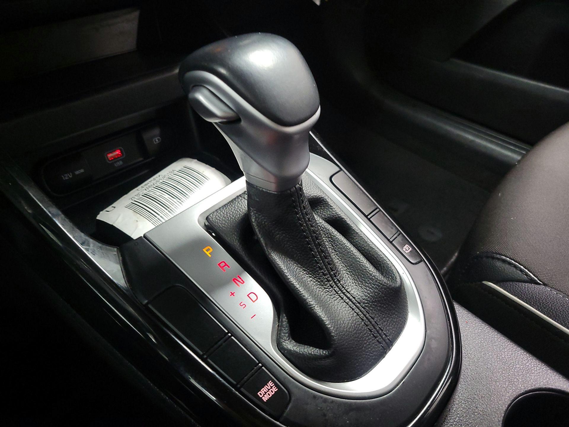 Thumbnail: 2023 Kia Forte - 17