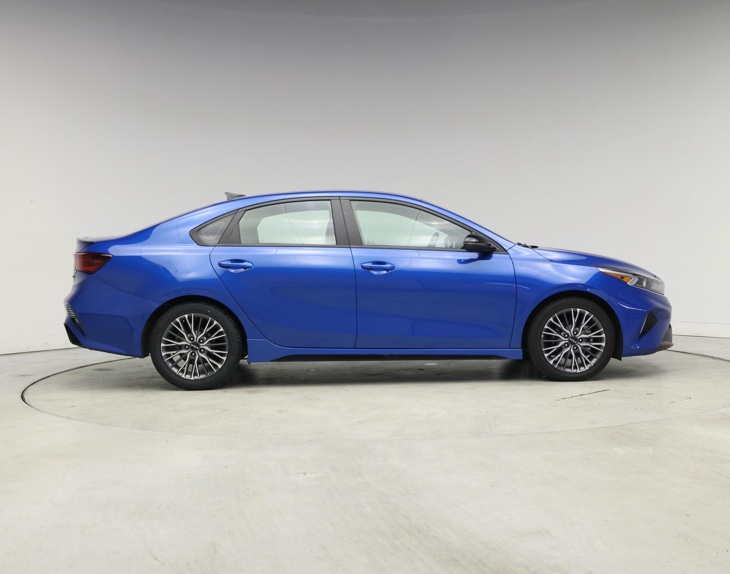 Thumbnail: 2023 Kia Forte - 7