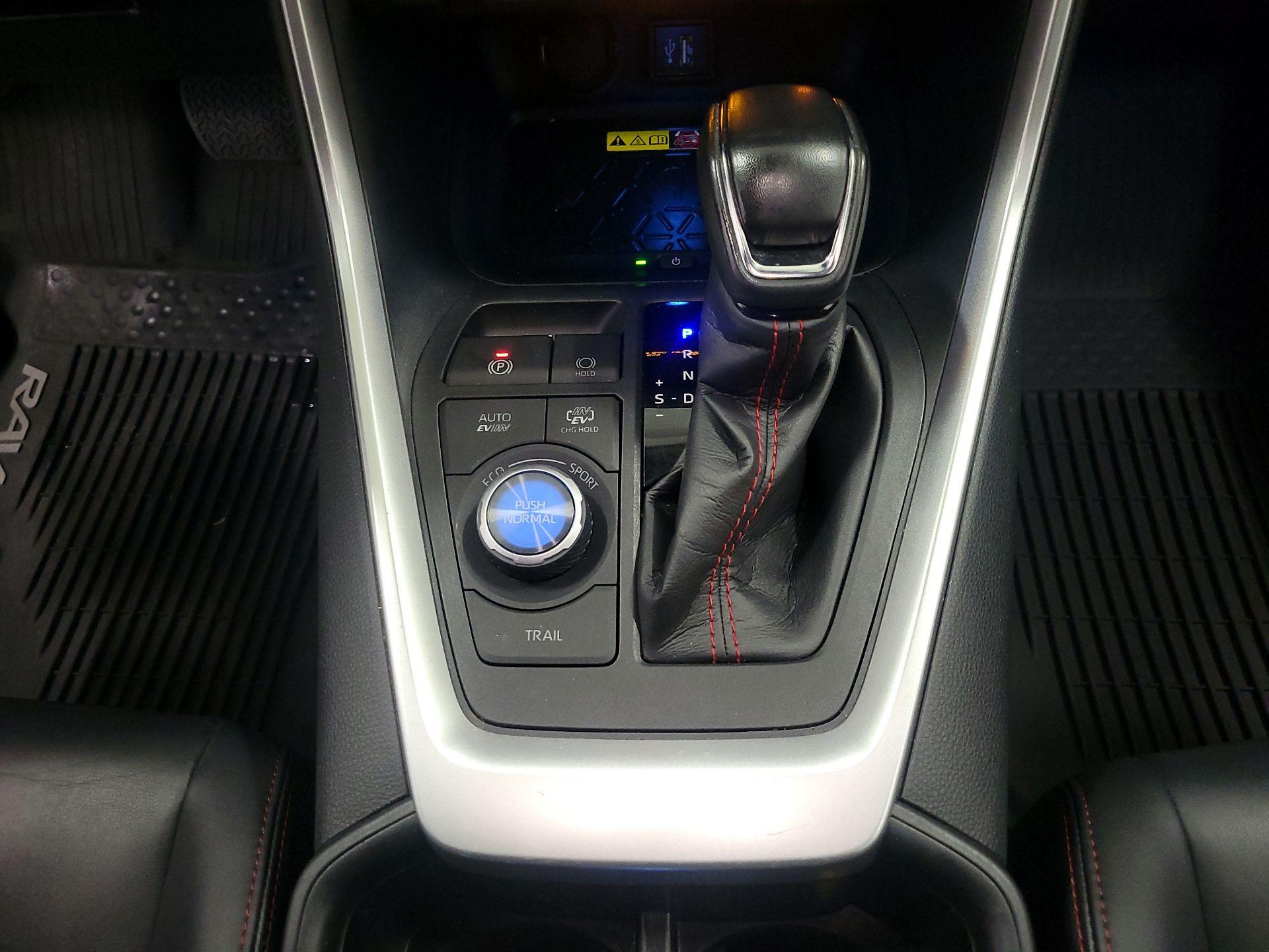 Thumbnail: 2023 Toyota RAV4 - 18