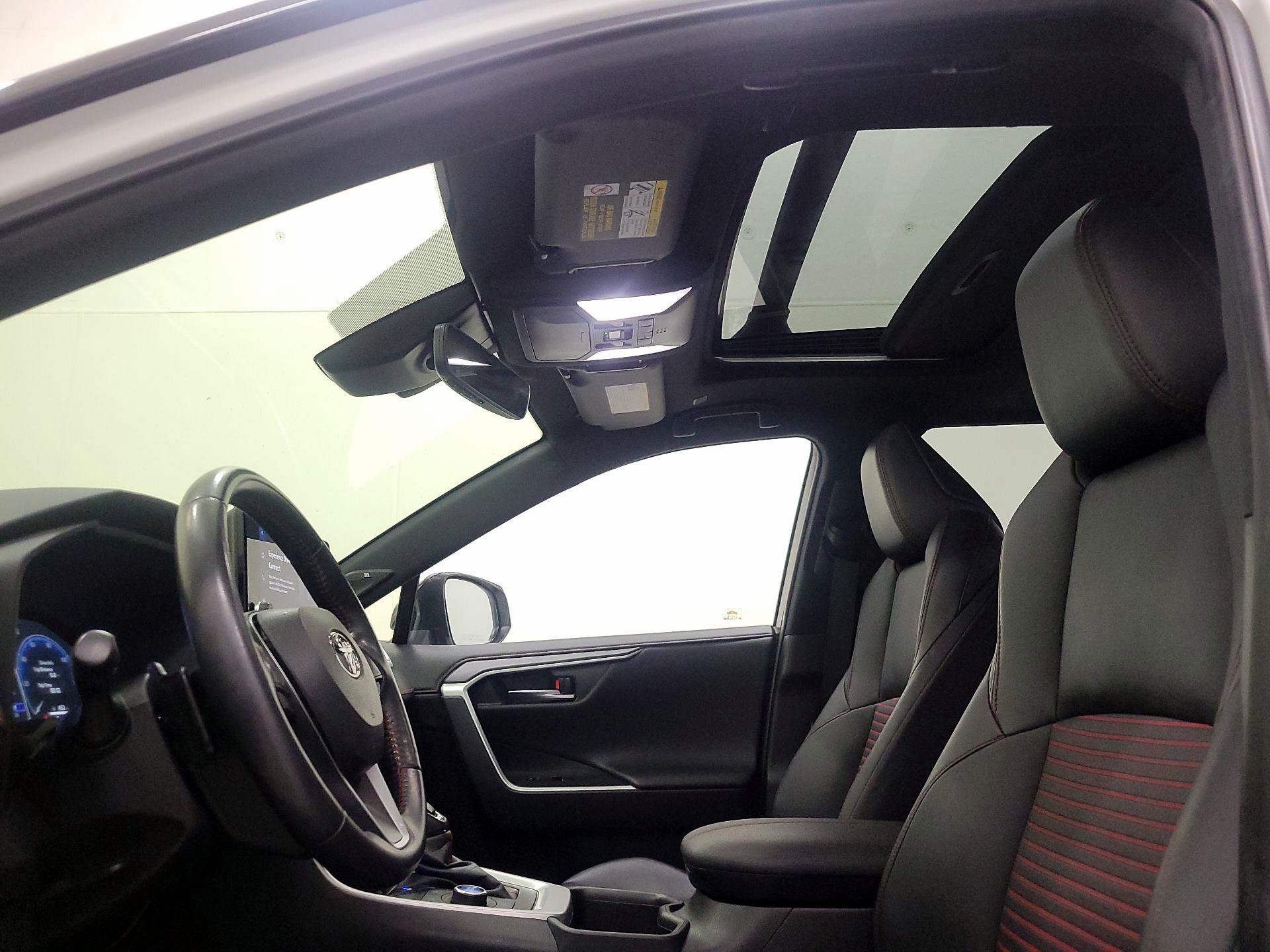 Thumbnail: 2023 Toyota RAV4 - 20