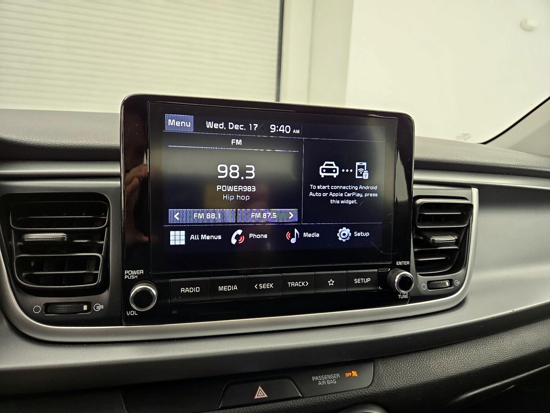 Thumbnail: 2023 Kia Rio - 15