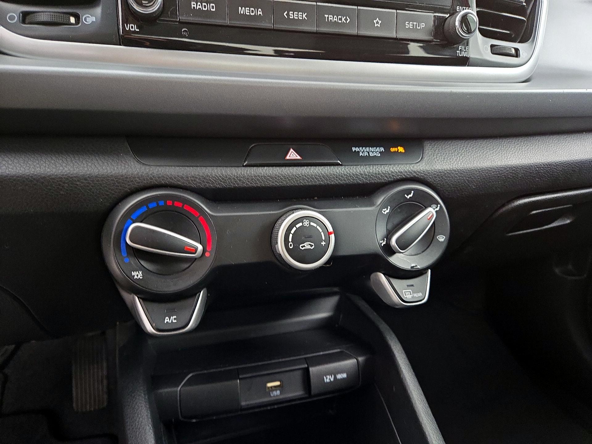 Thumbnail: 2023 Kia Rio - 16