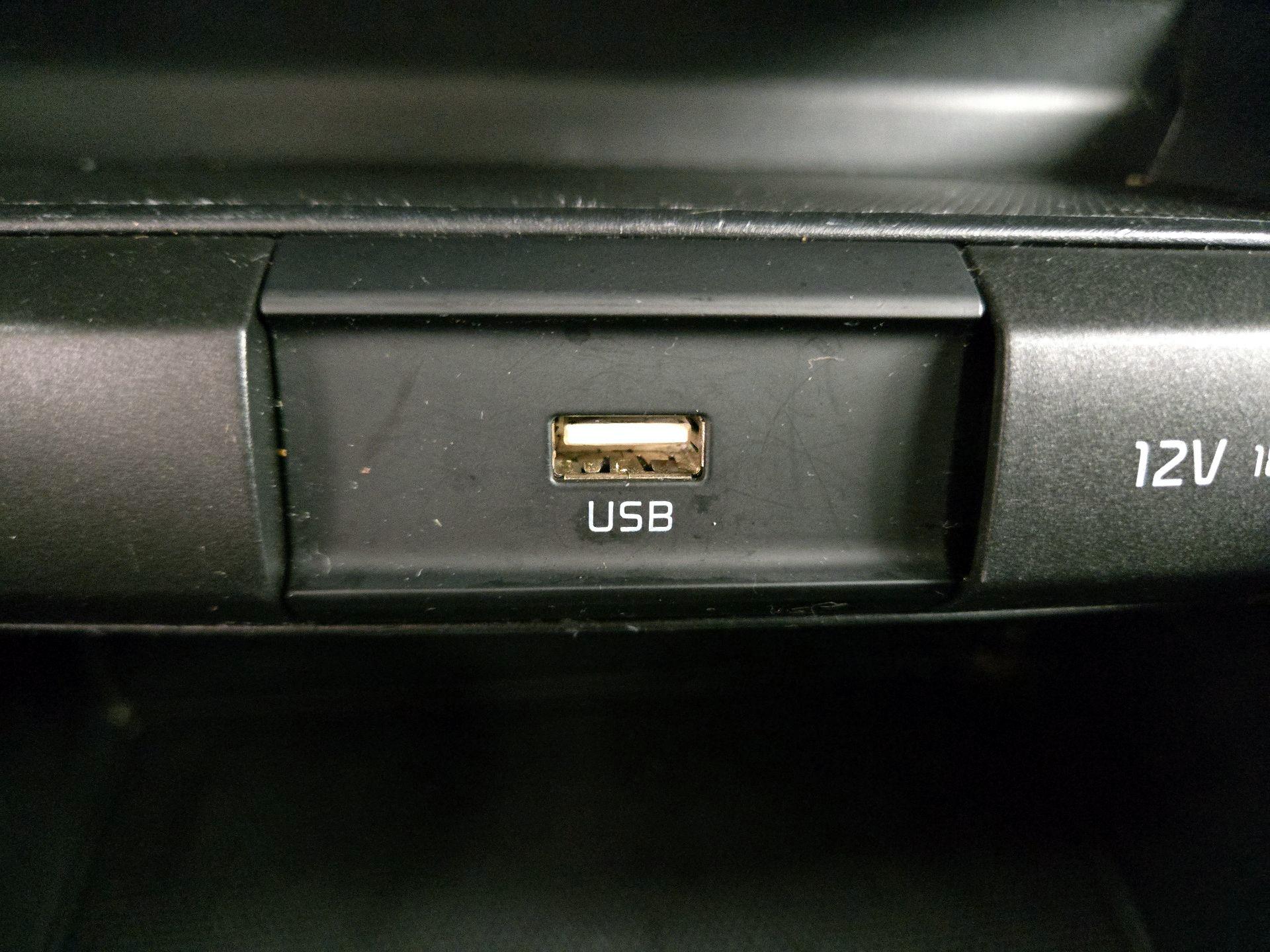 Thumbnail: 2023 Kia Rio - 18