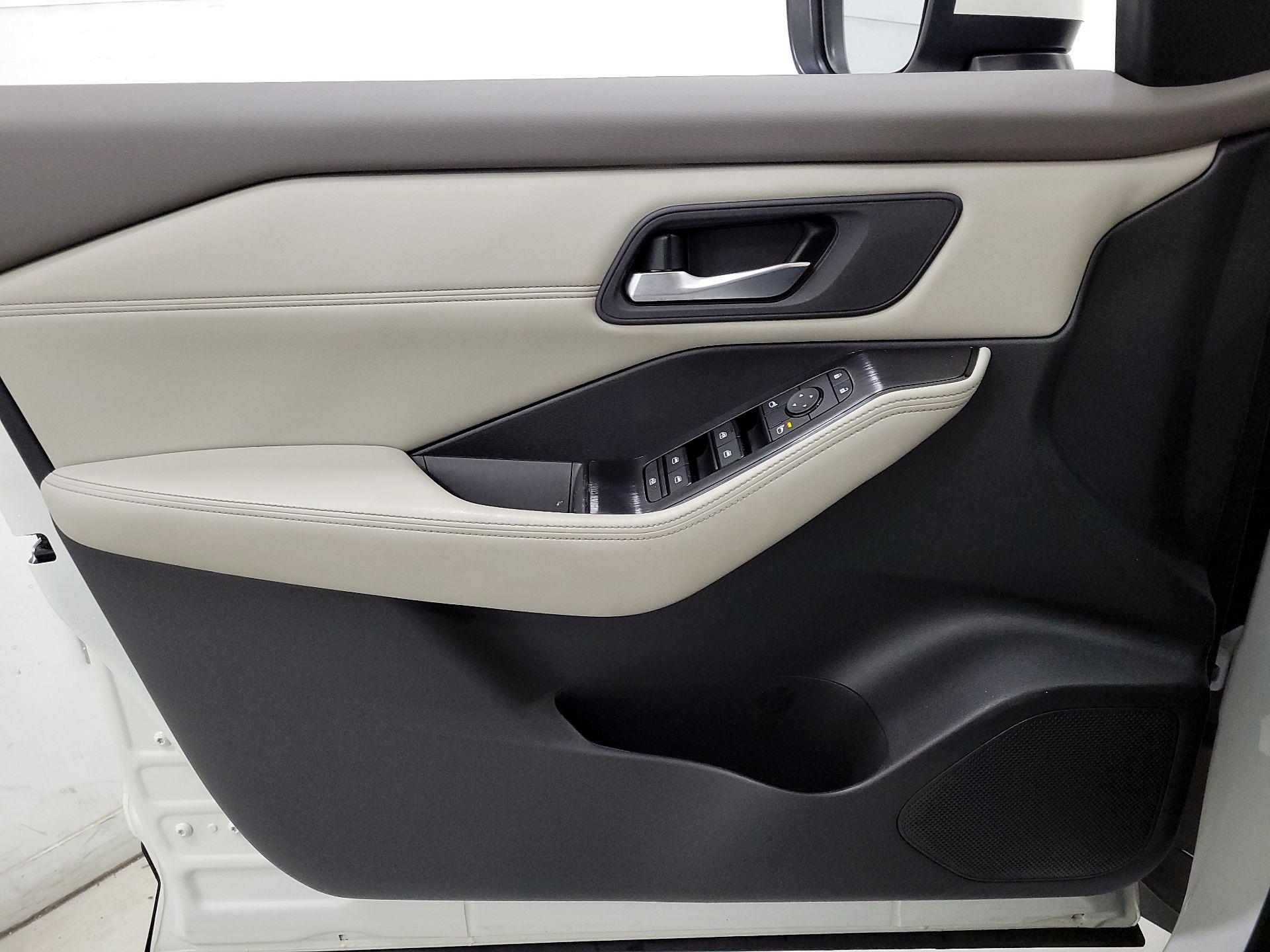 Thumbnail: 2023 Nissan Rogue - 12