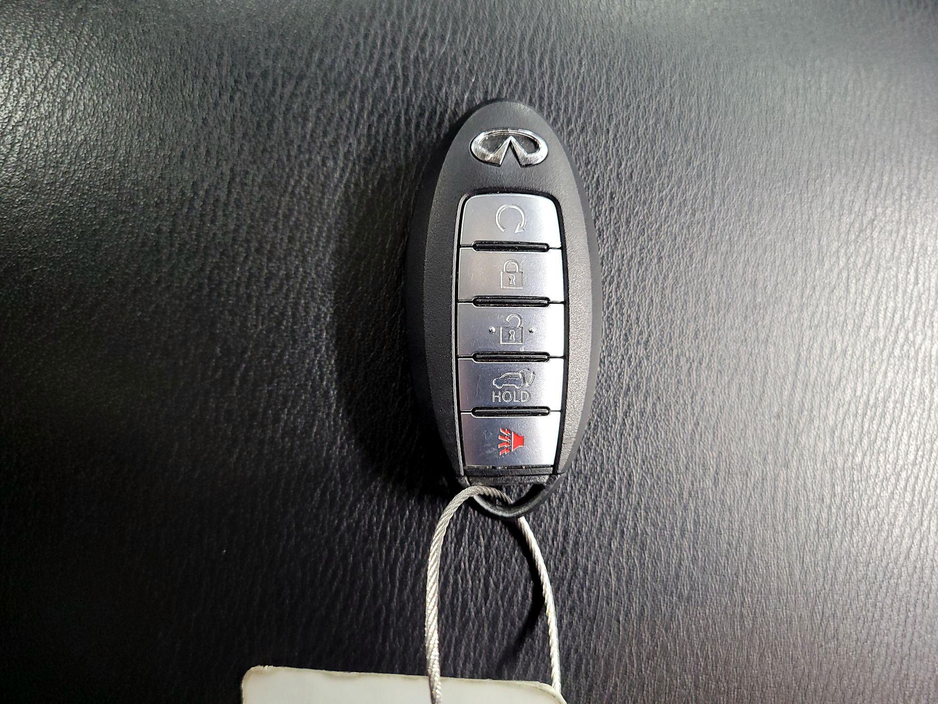 Thumbnail: 2024 INFINITI QX80 - 19