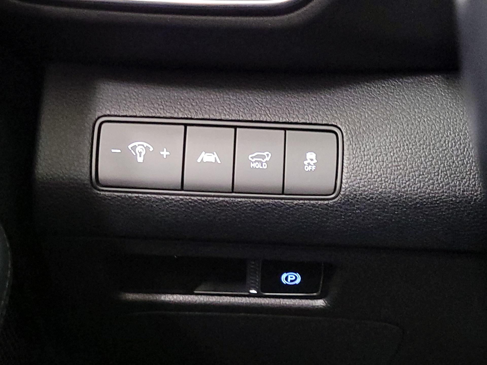 Thumbnail: 2023 Hyundai Santa Fe - 13