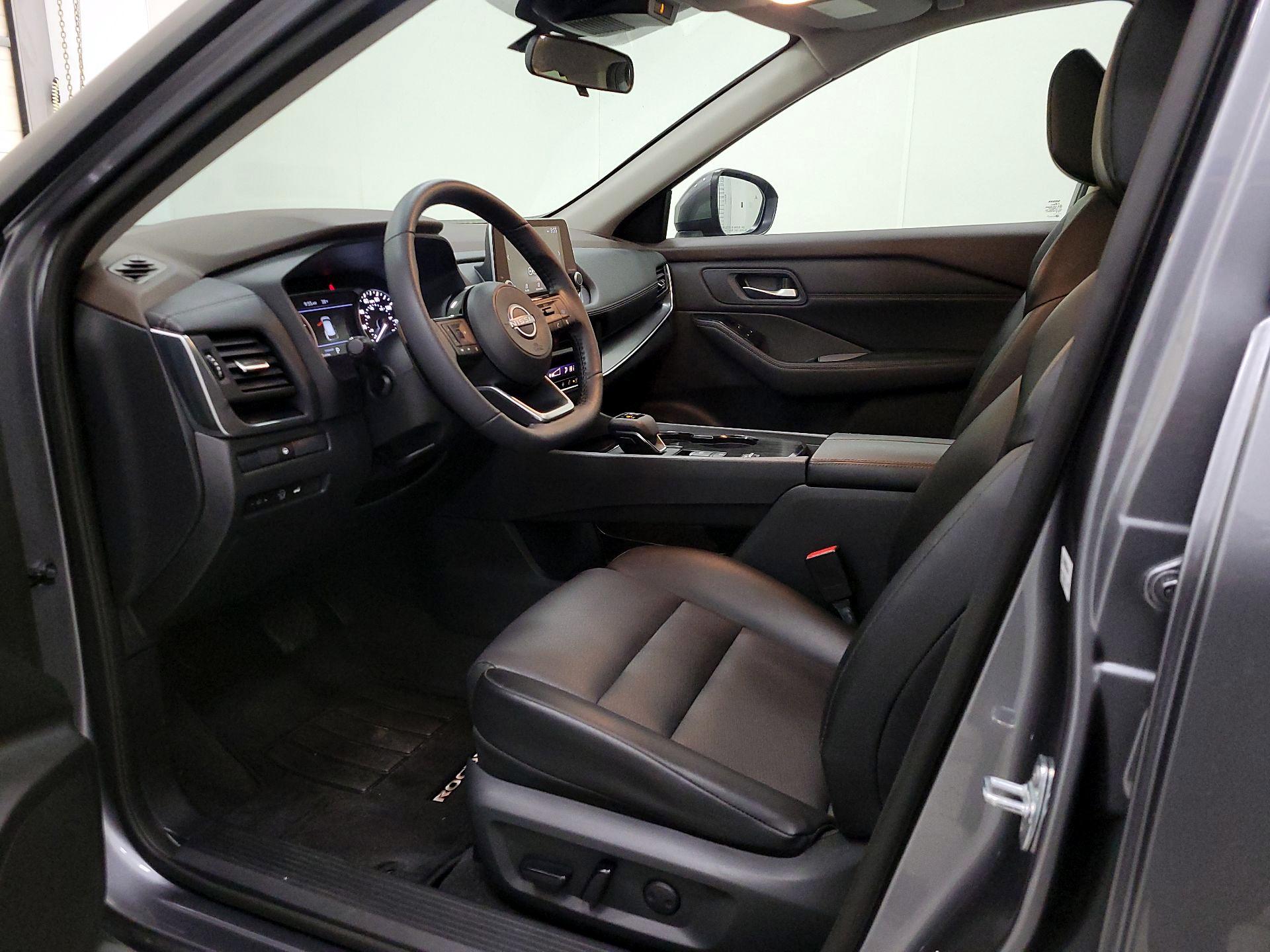 Thumbnail: 2023 Nissan Rogue - 11