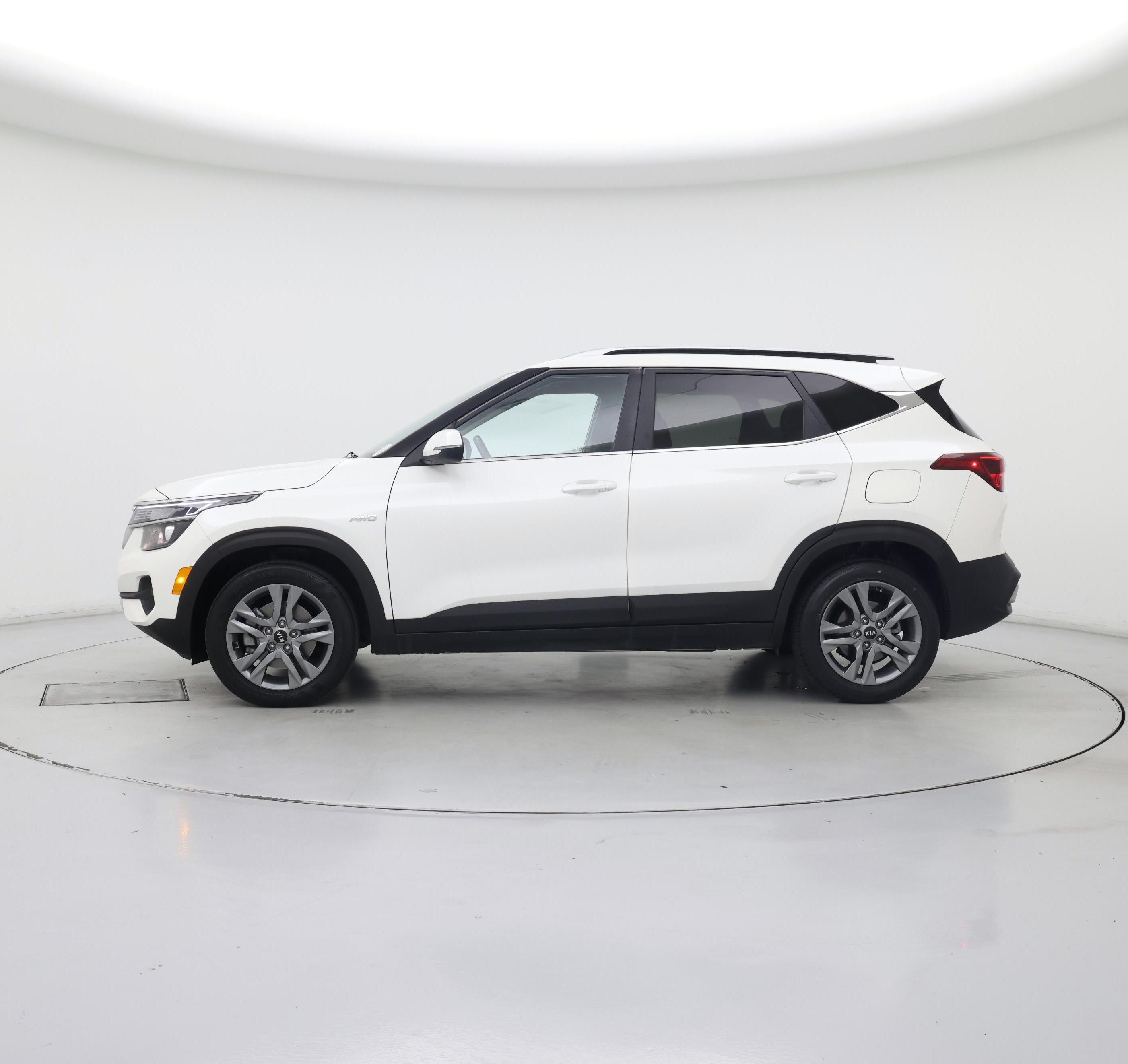 Thumbnail: 2021 Kia Seltos - 3