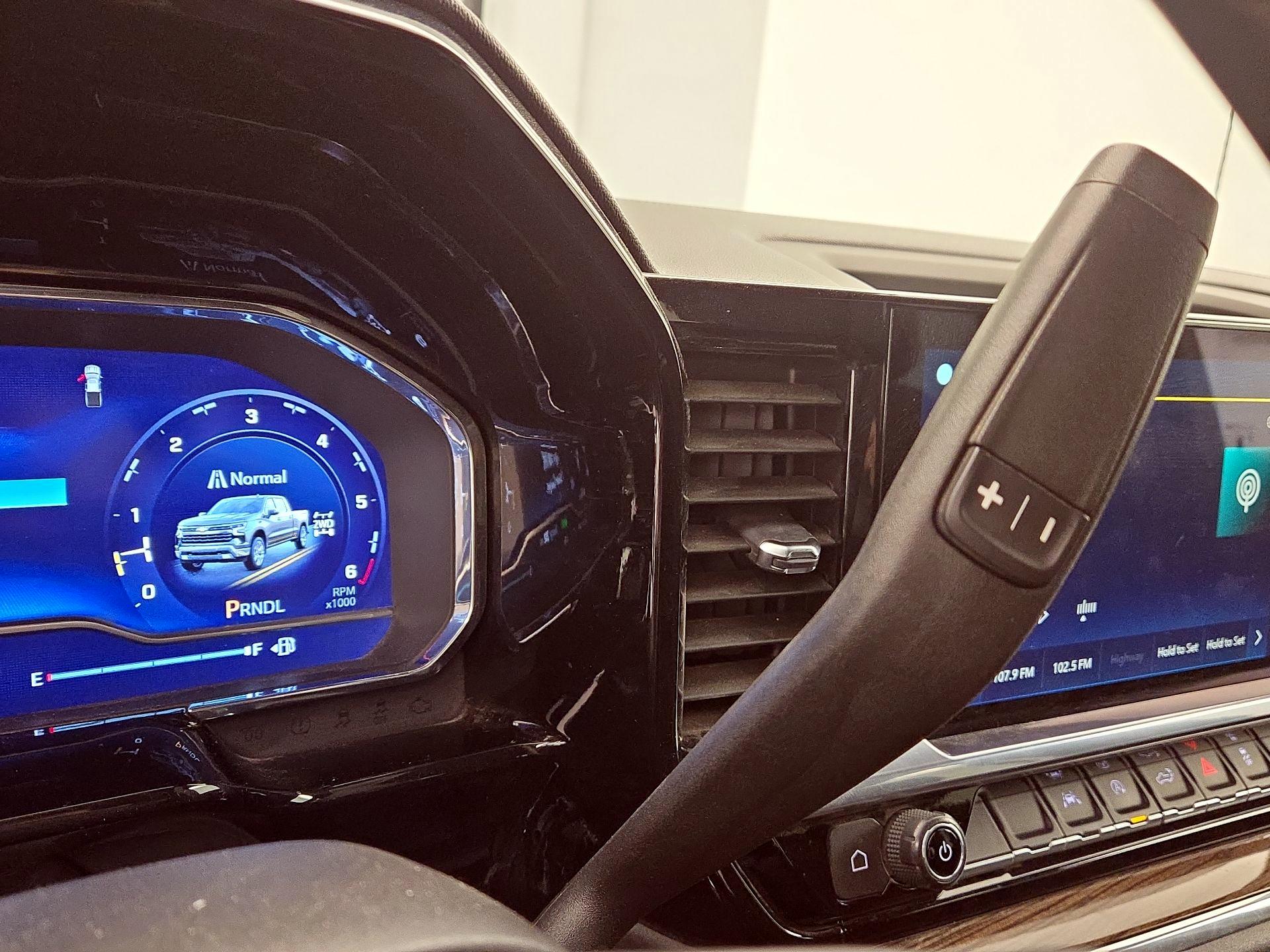 Thumbnail: 2023 Chevrolet Silverado 1500 - 17