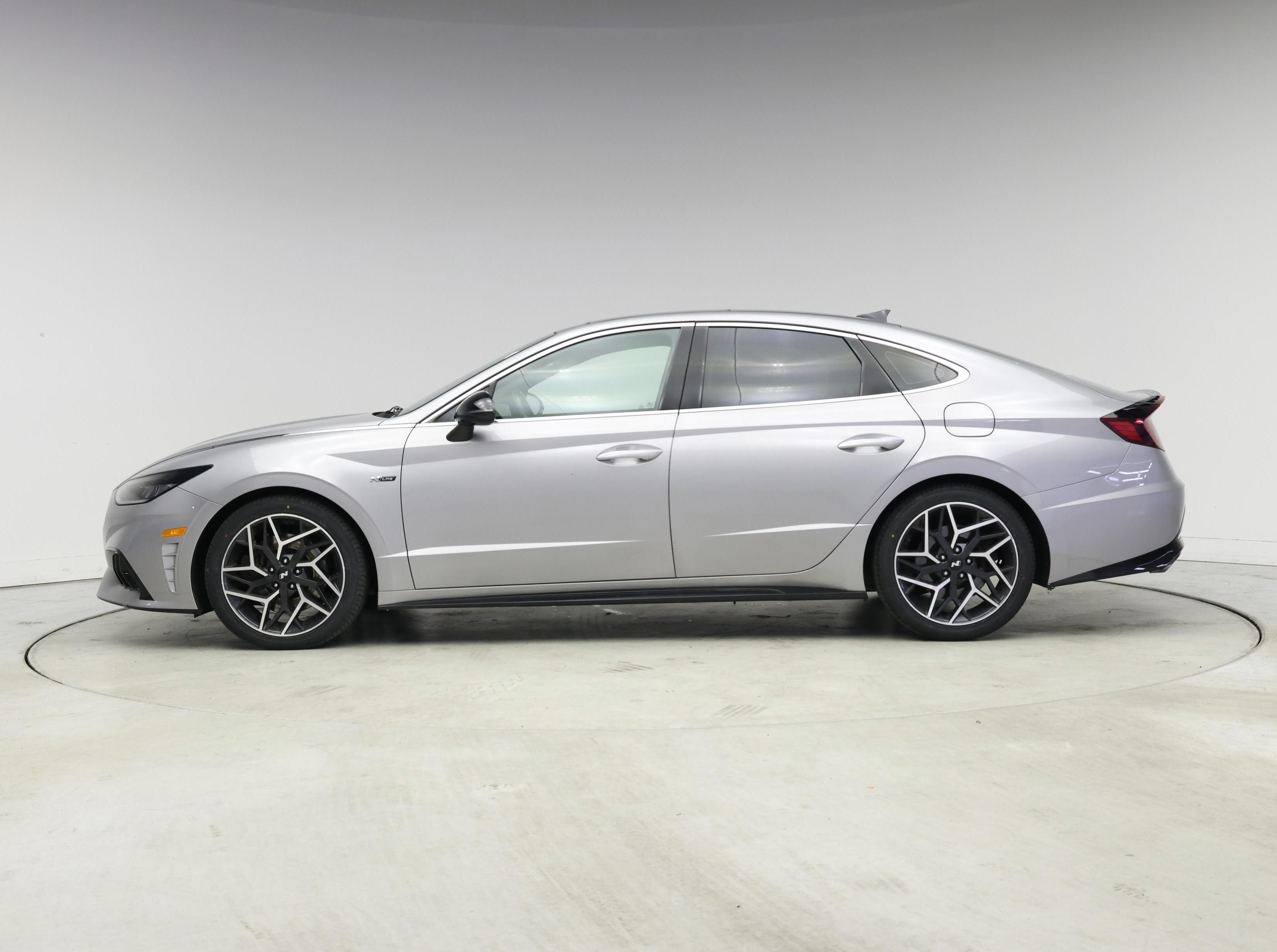 Thumbnail: 2023 Hyundai Sonata - 3