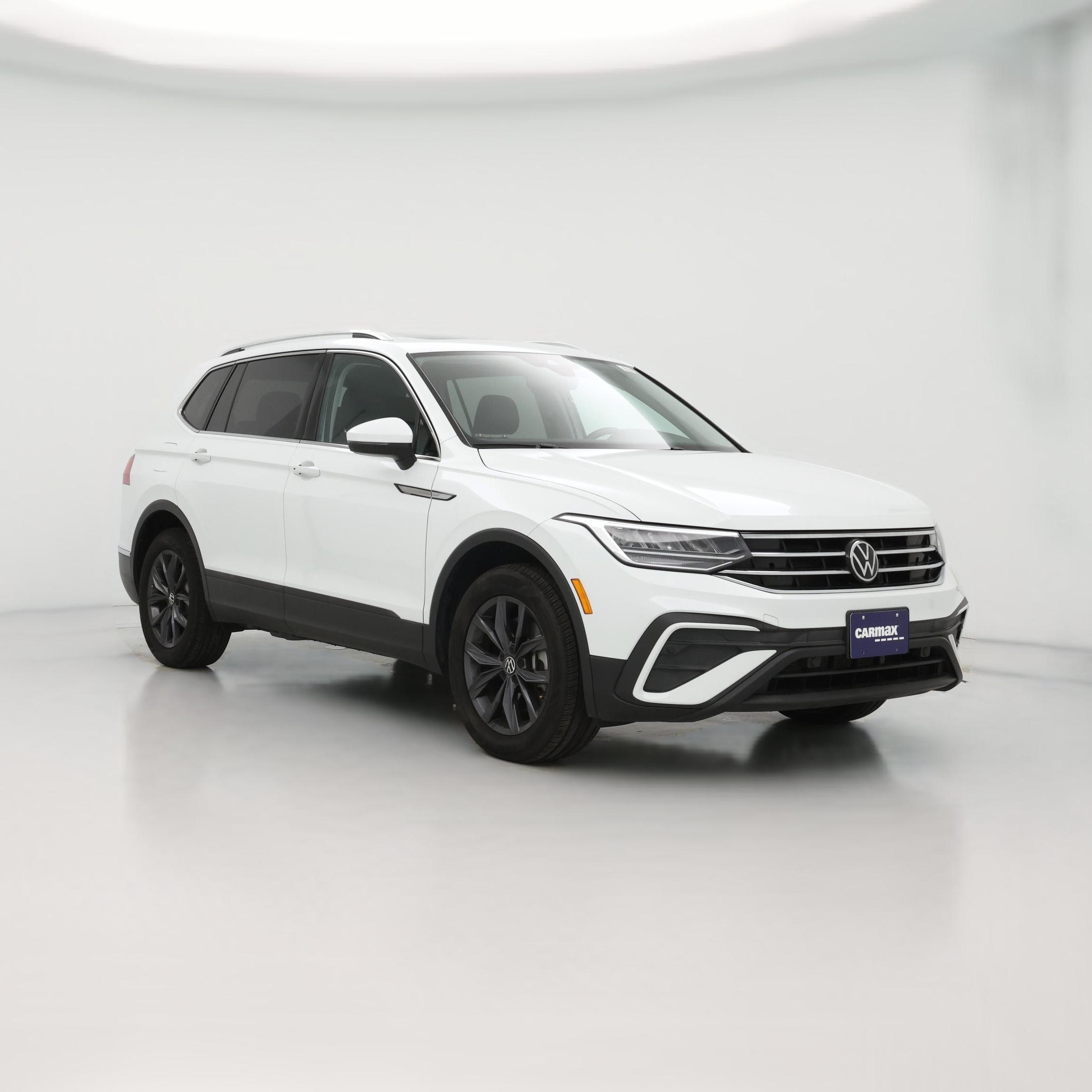 Thumbnail: 2022 Volkswagen Tiguan - 1