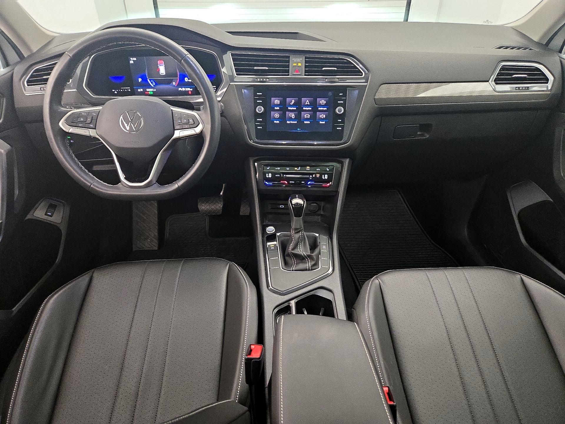 Thumbnail: 2022 Volkswagen Tiguan - 9