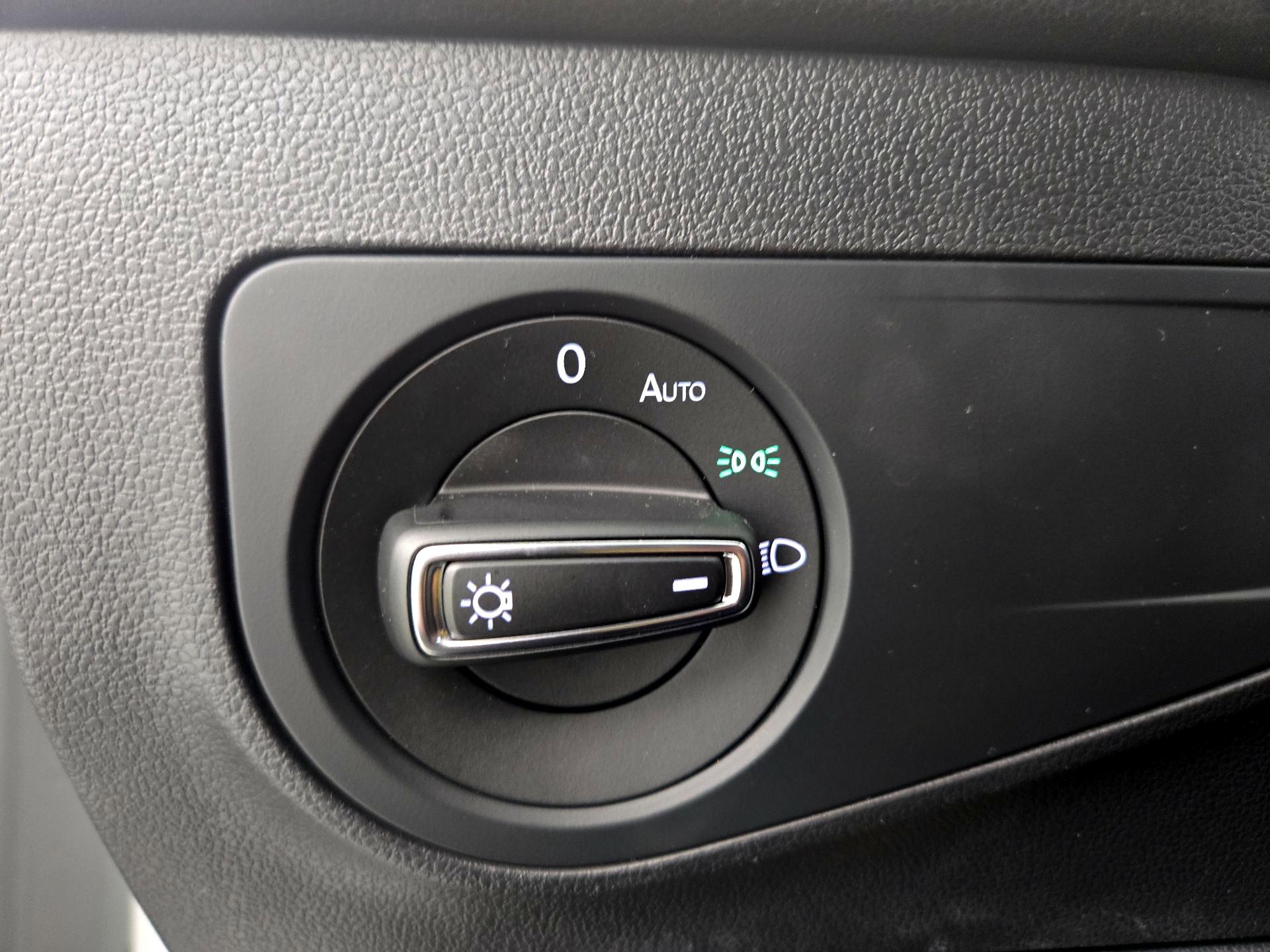 Thumbnail: 2022 Volkswagen Tiguan - 13