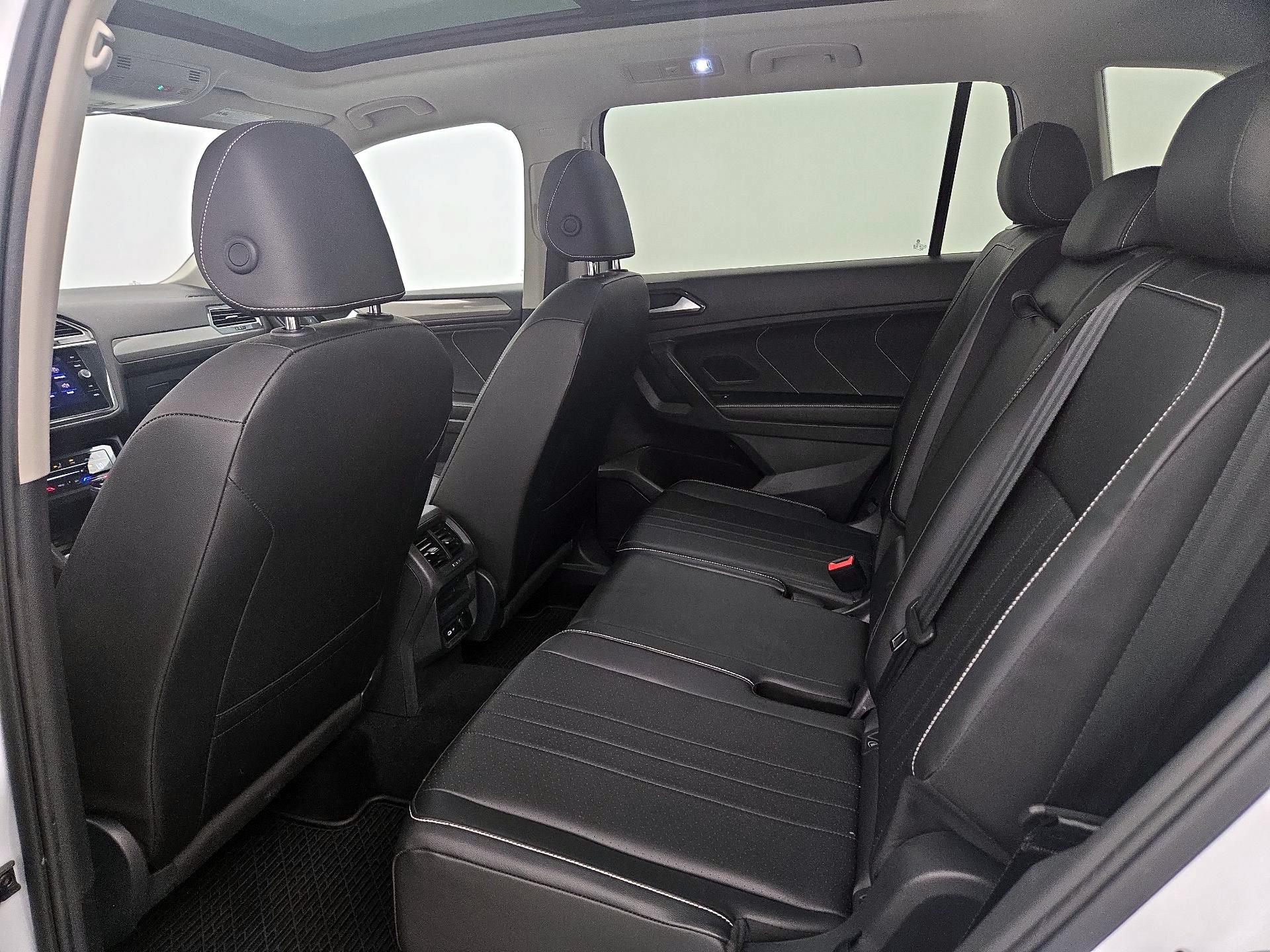 Thumbnail: 2022 Volkswagen Tiguan - 20