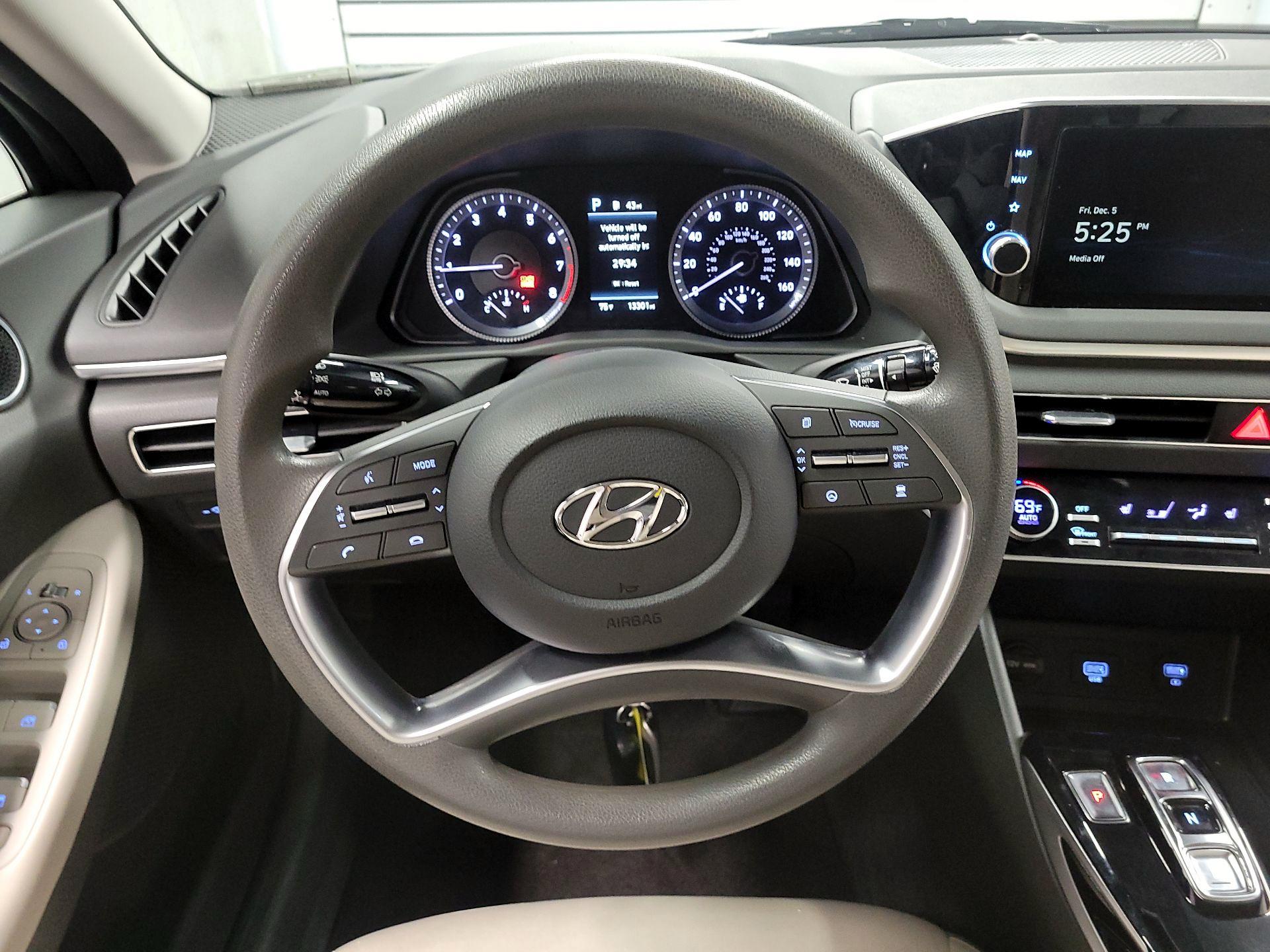 Thumbnail: 2023 Hyundai Sonata - 10