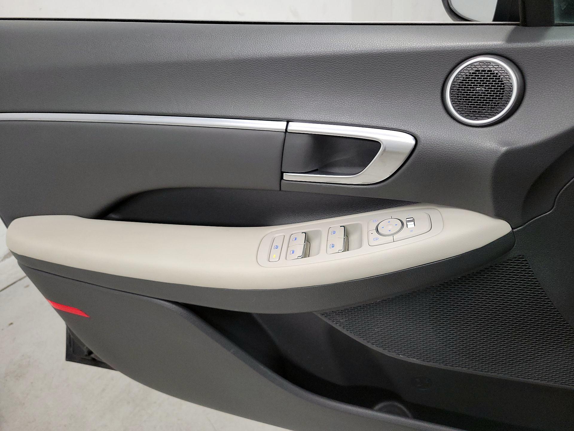 Thumbnail: 2023 Hyundai Sonata - 12