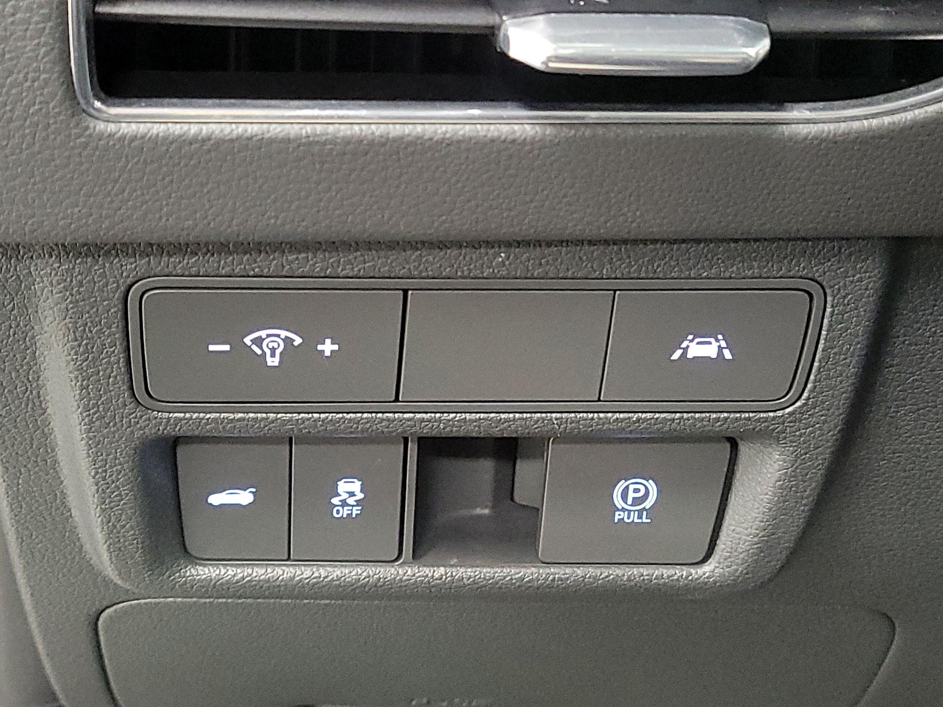 Thumbnail: 2023 Hyundai Sonata - 13