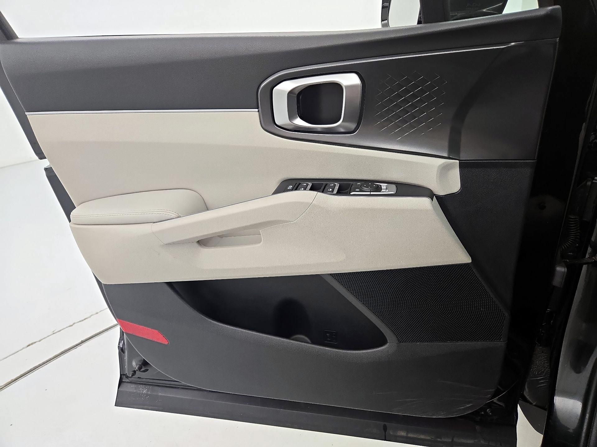 Thumbnail: 2024 Kia Sorento - 12