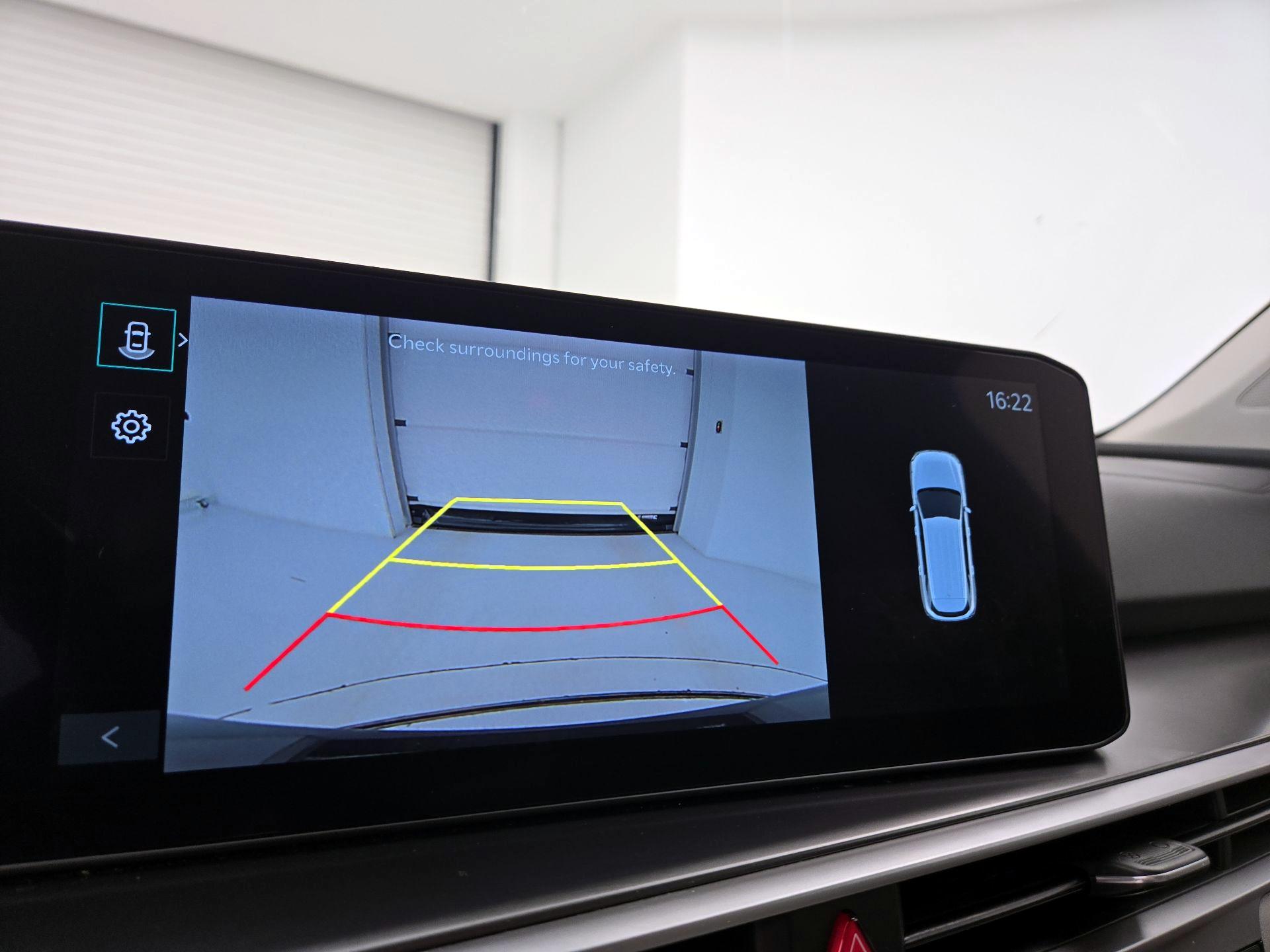 Thumbnail: 2024 Kia Sorento - 15