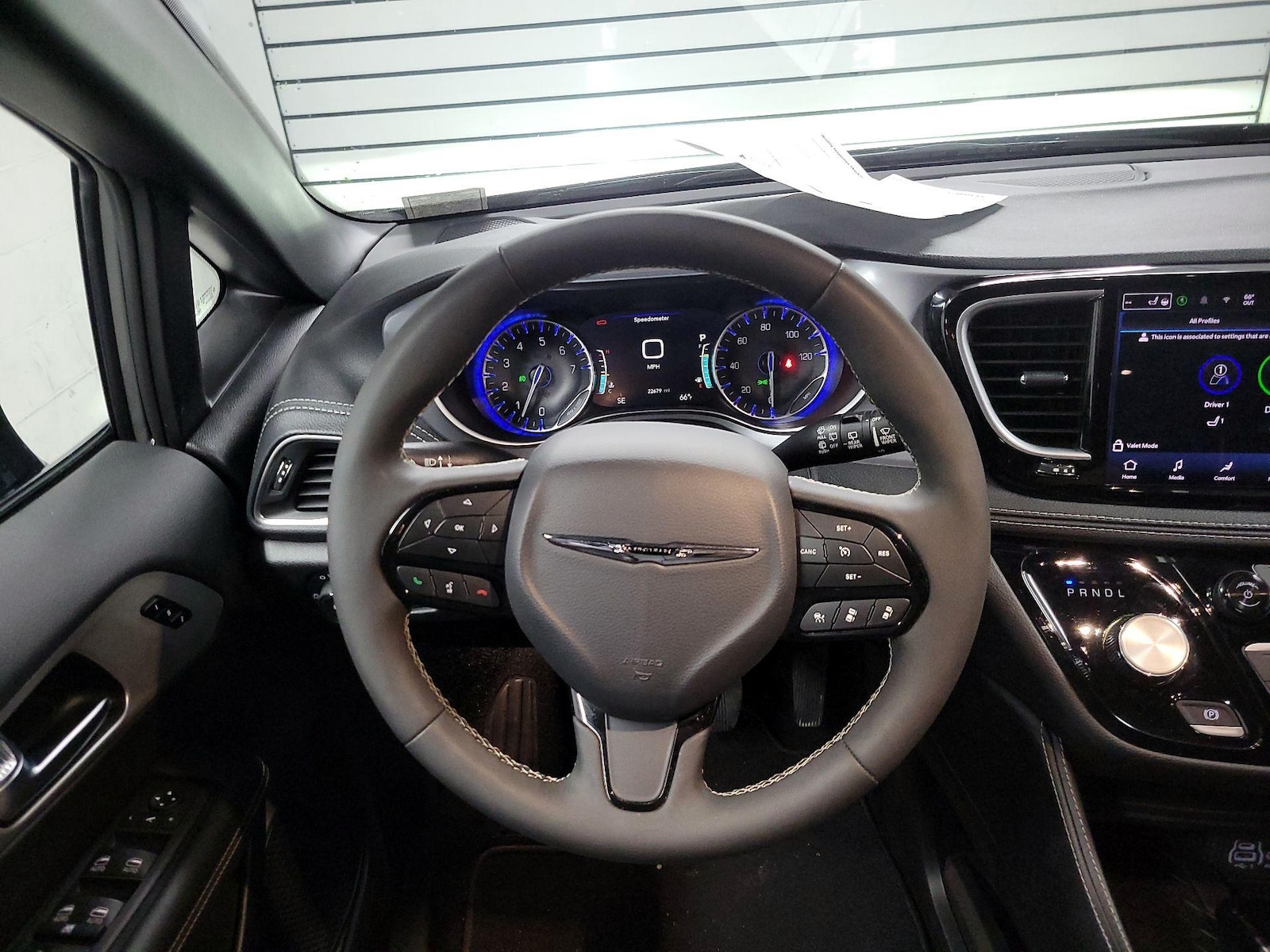 2025 Chrysler Pacifica Limited - Photo 11