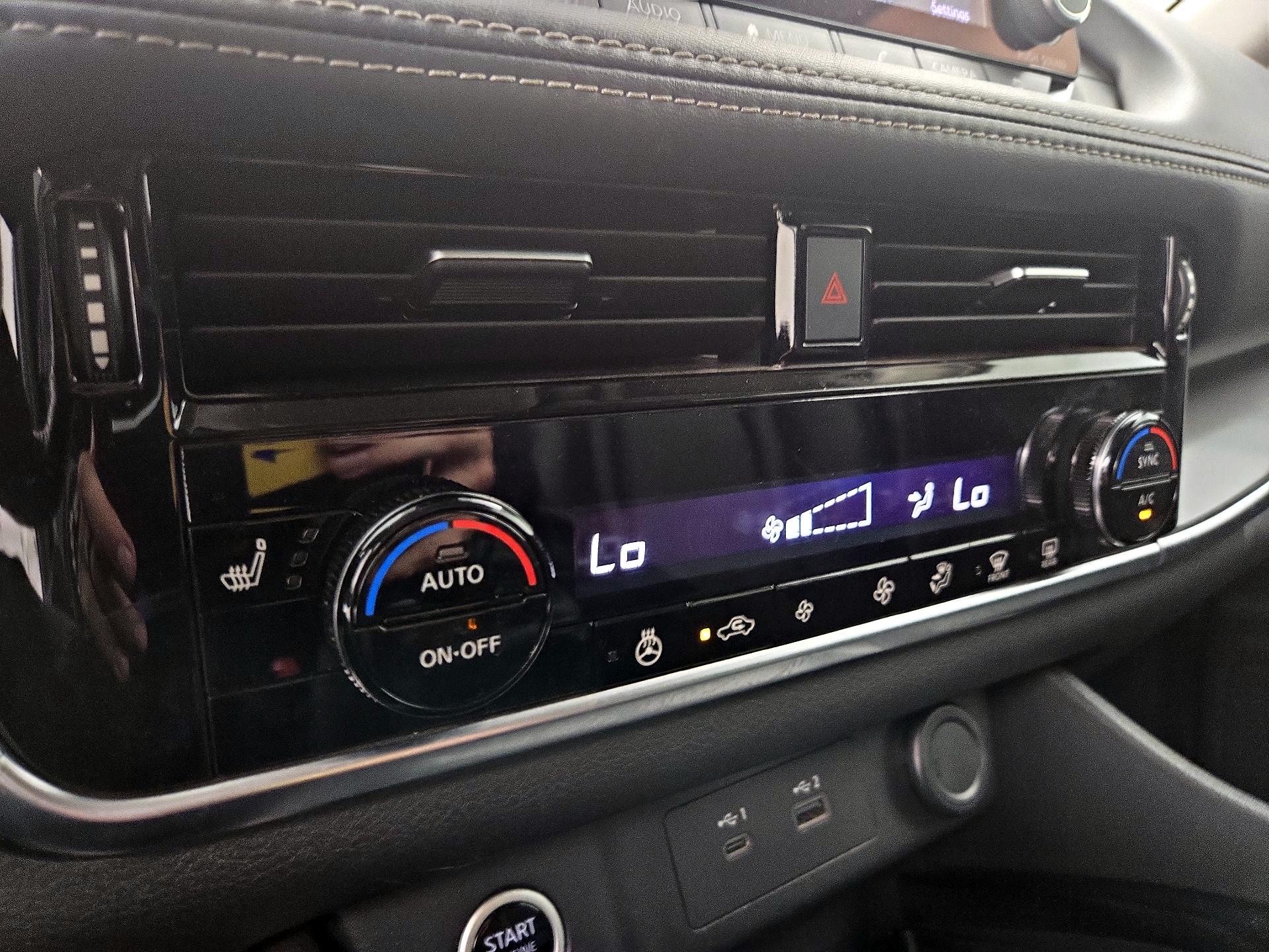 Thumbnail: 2021 Nissan Rogue - 16