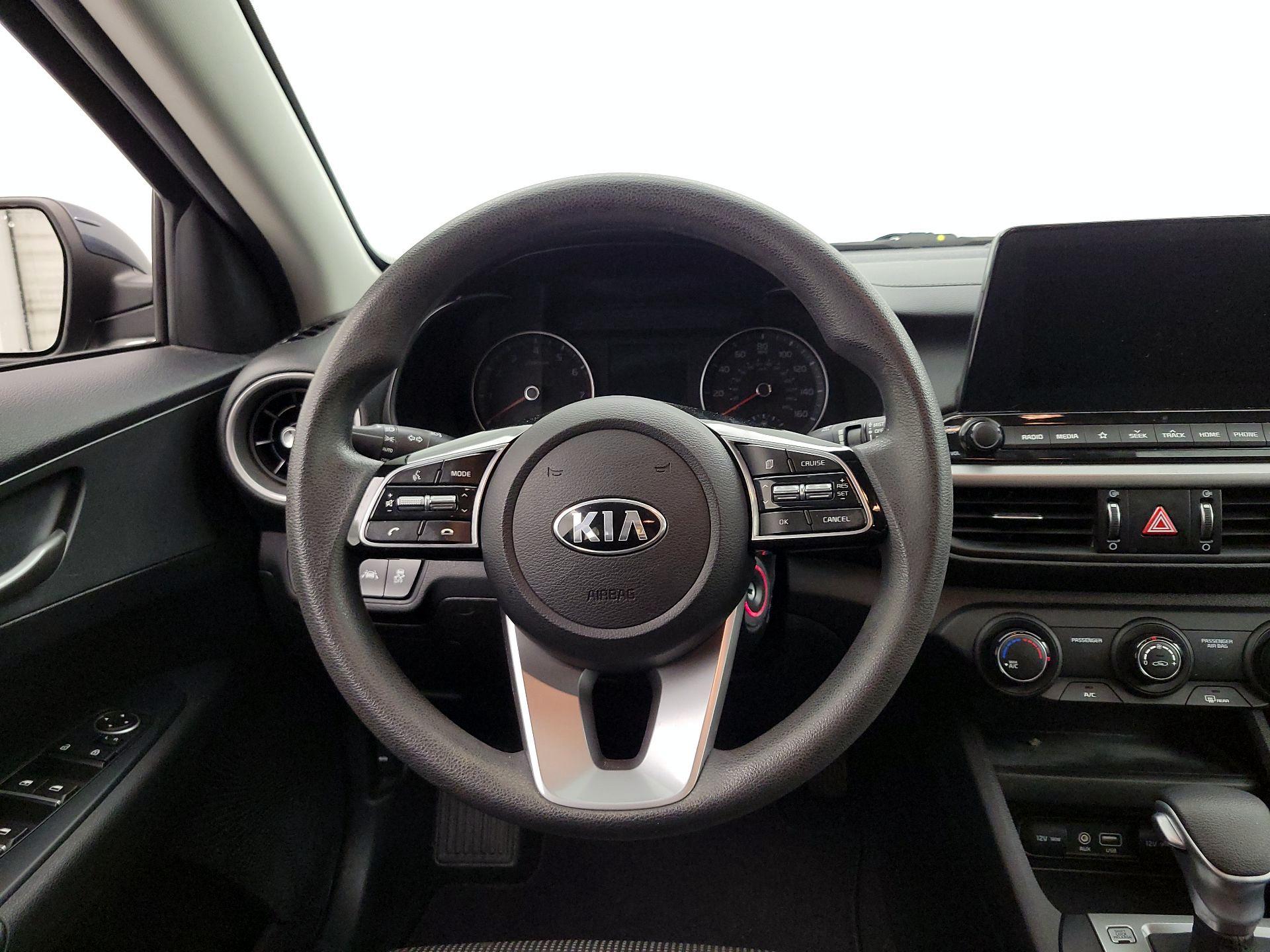 Thumbnail: 2021 Kia Forte - 10