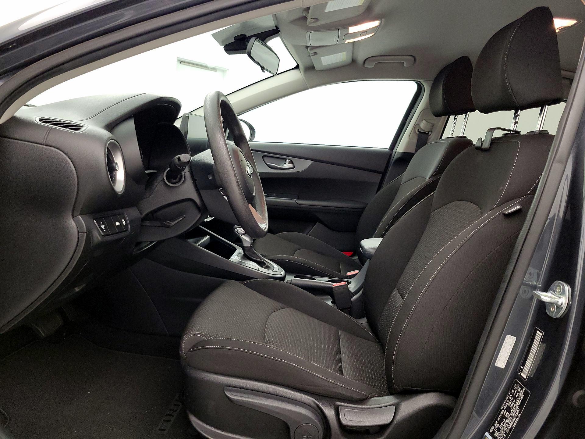 Thumbnail: 2021 Kia Forte - 11