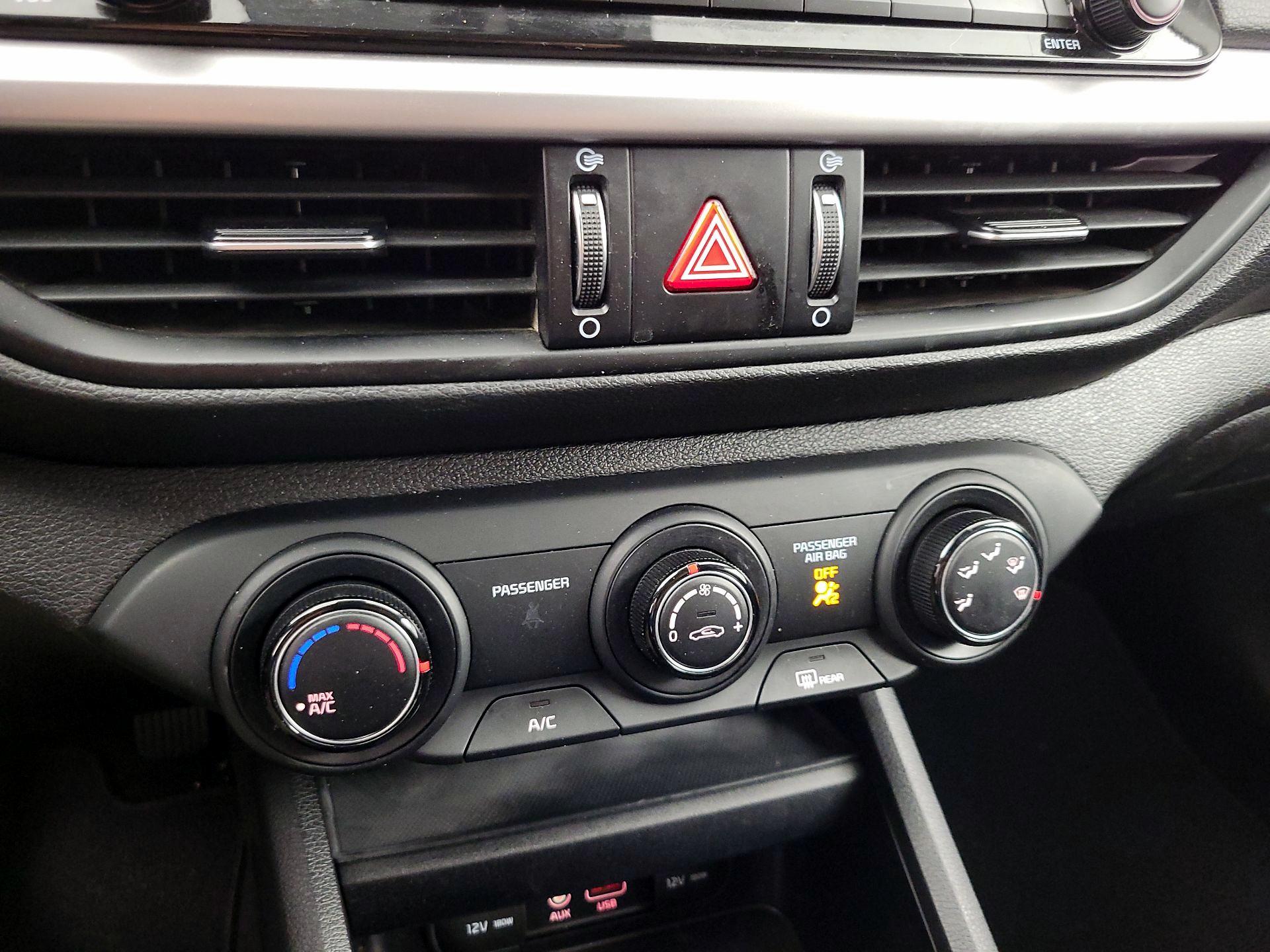 Thumbnail: 2021 Kia Forte - 16