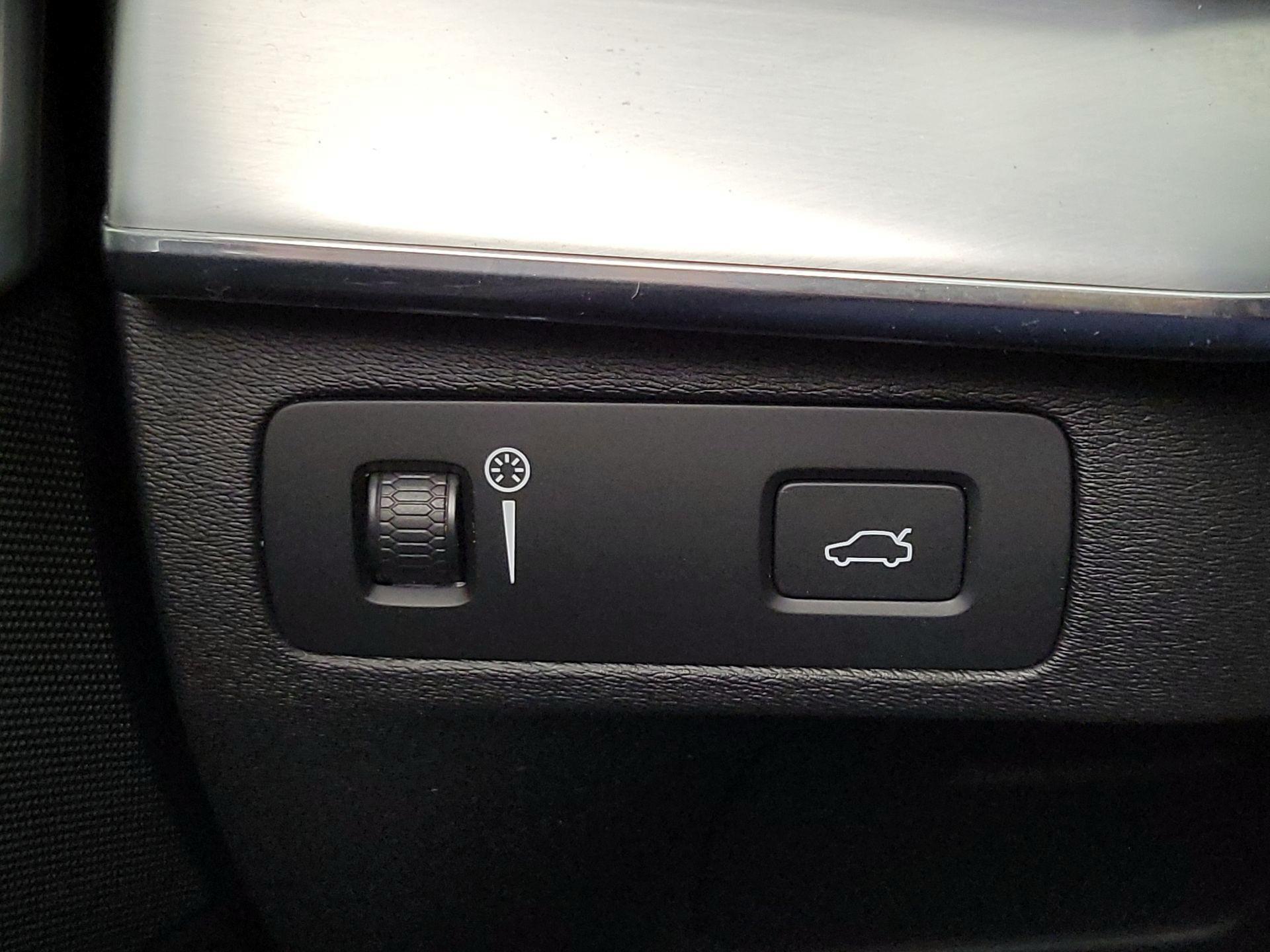 Thumbnail: 2017 Volvo XC90 - 13