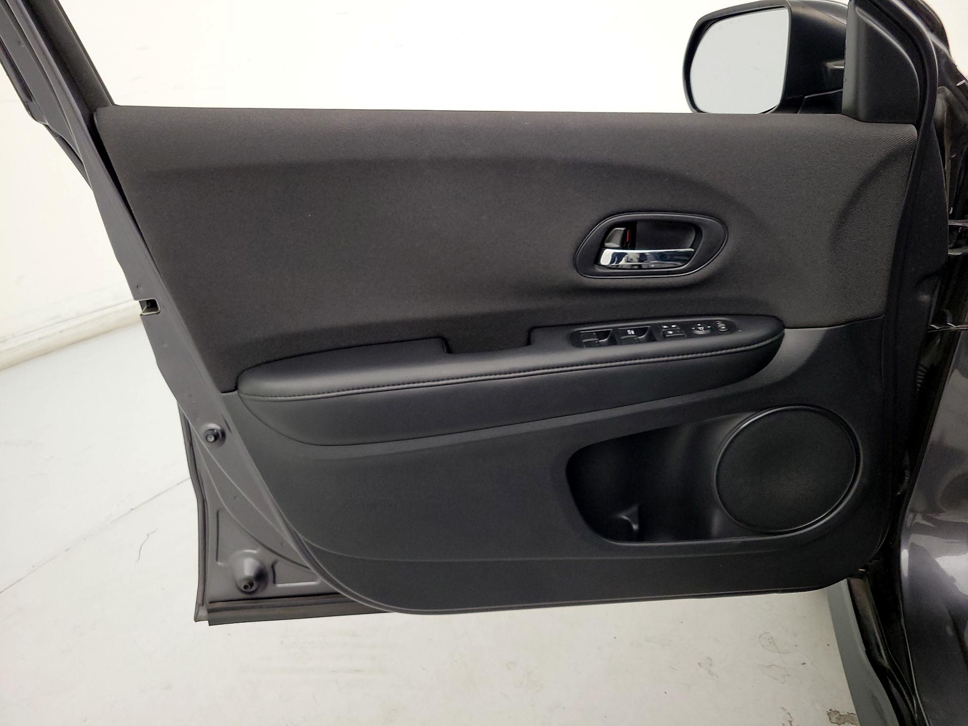 Thumbnail: 2019 Honda HR-V - 12