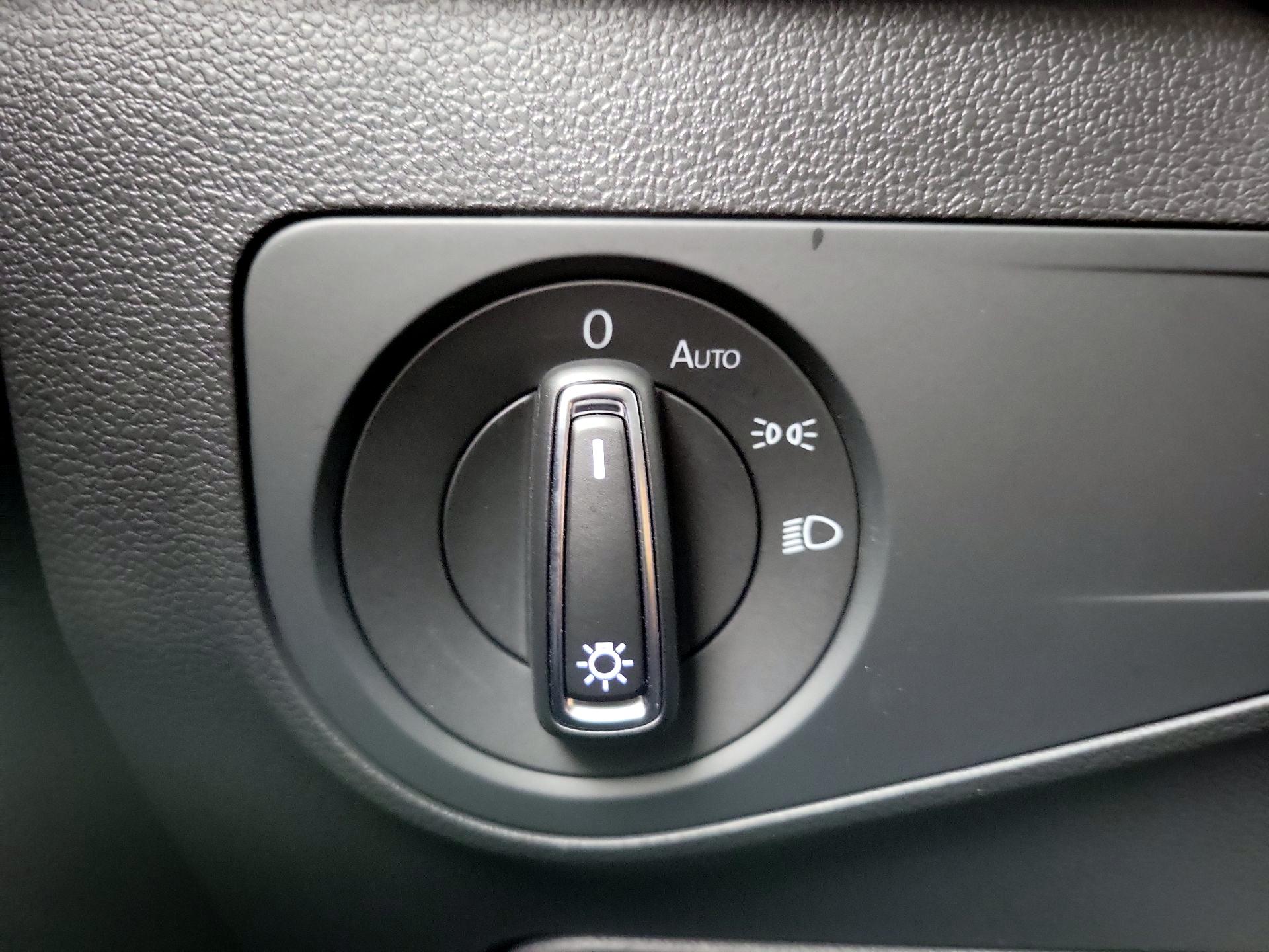 Thumbnail: 2022 Volkswagen Tiguan - 13